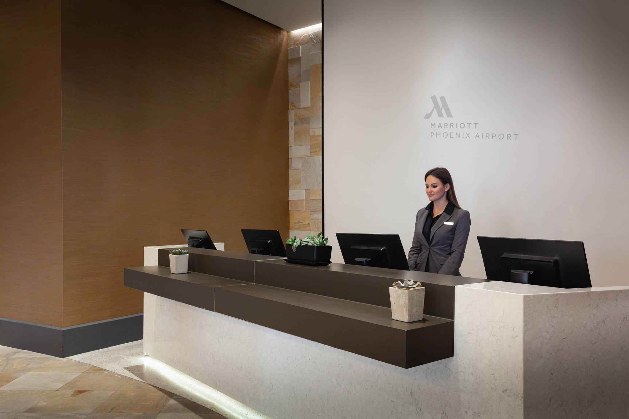 Marriott Phoenix Airport Photo