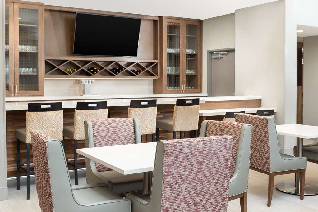 Hampton Inn & Suites Santa Rosa Sonoma Wine Country Image