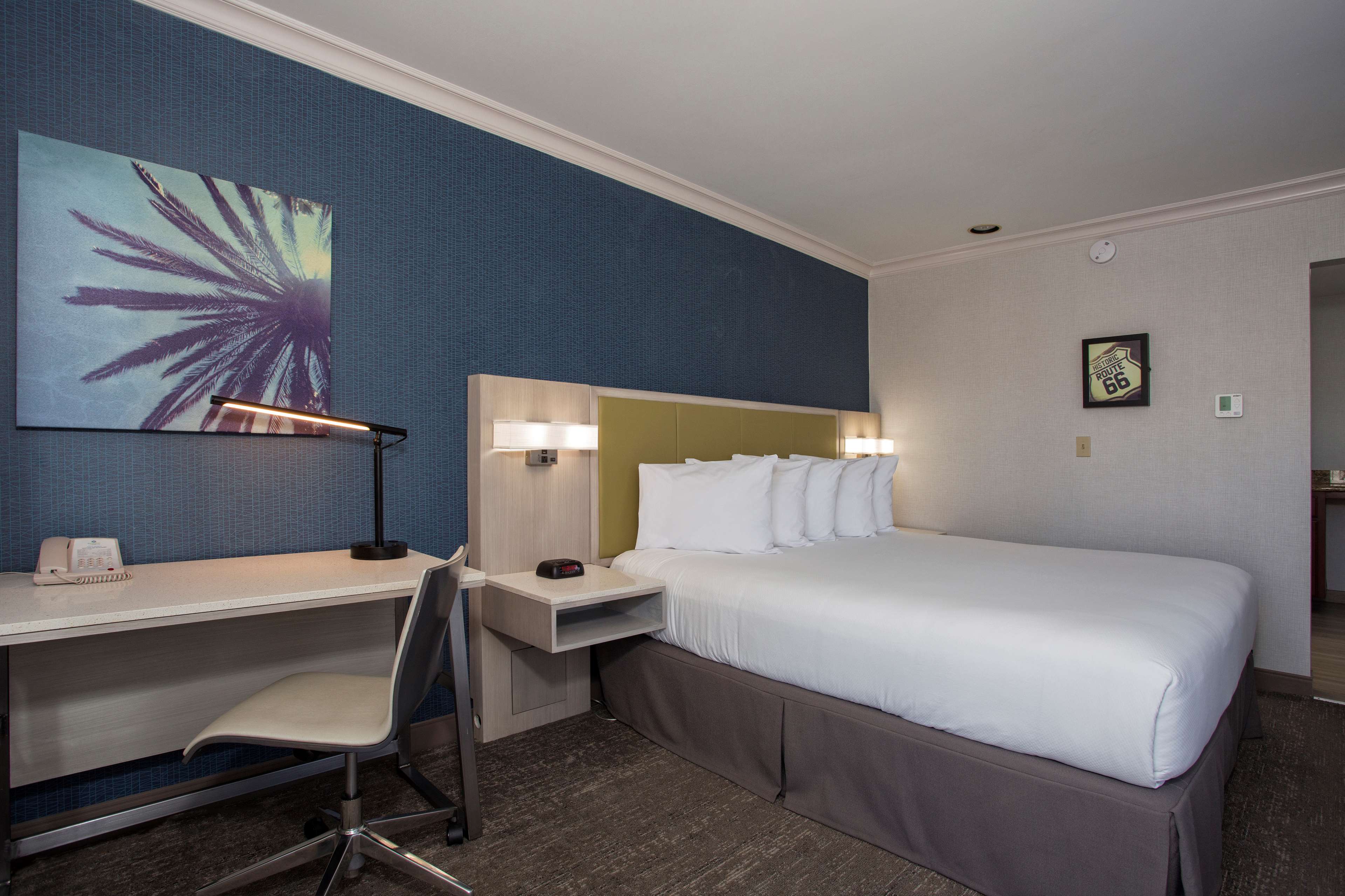 SureStay Hotel by Best Western Santa Monica Photo