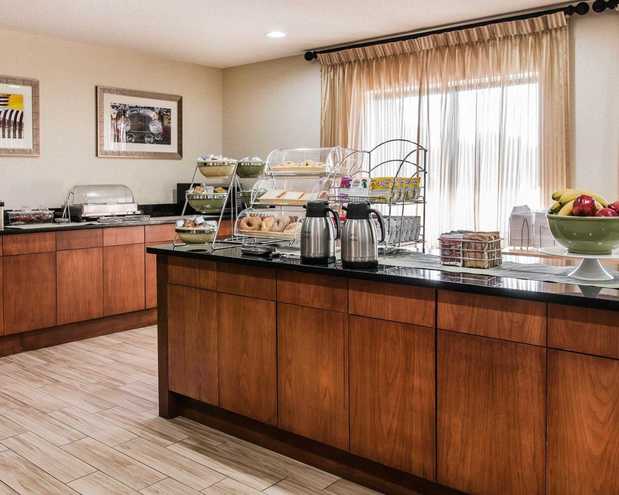 Images Quality Inn & Suites Warren - Detroit