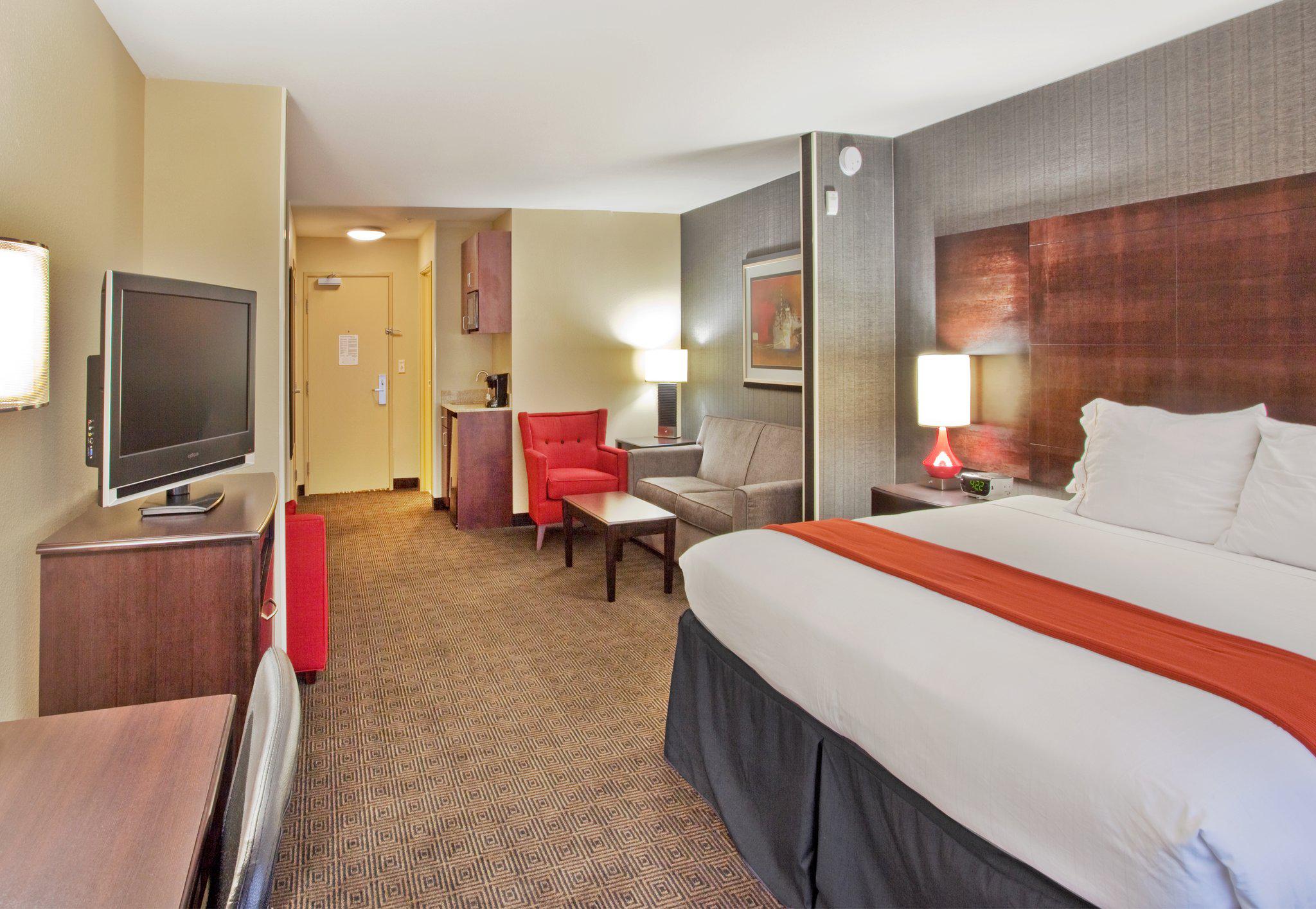 Holiday Inn Express & Suites Atlanta-Cumming Photo