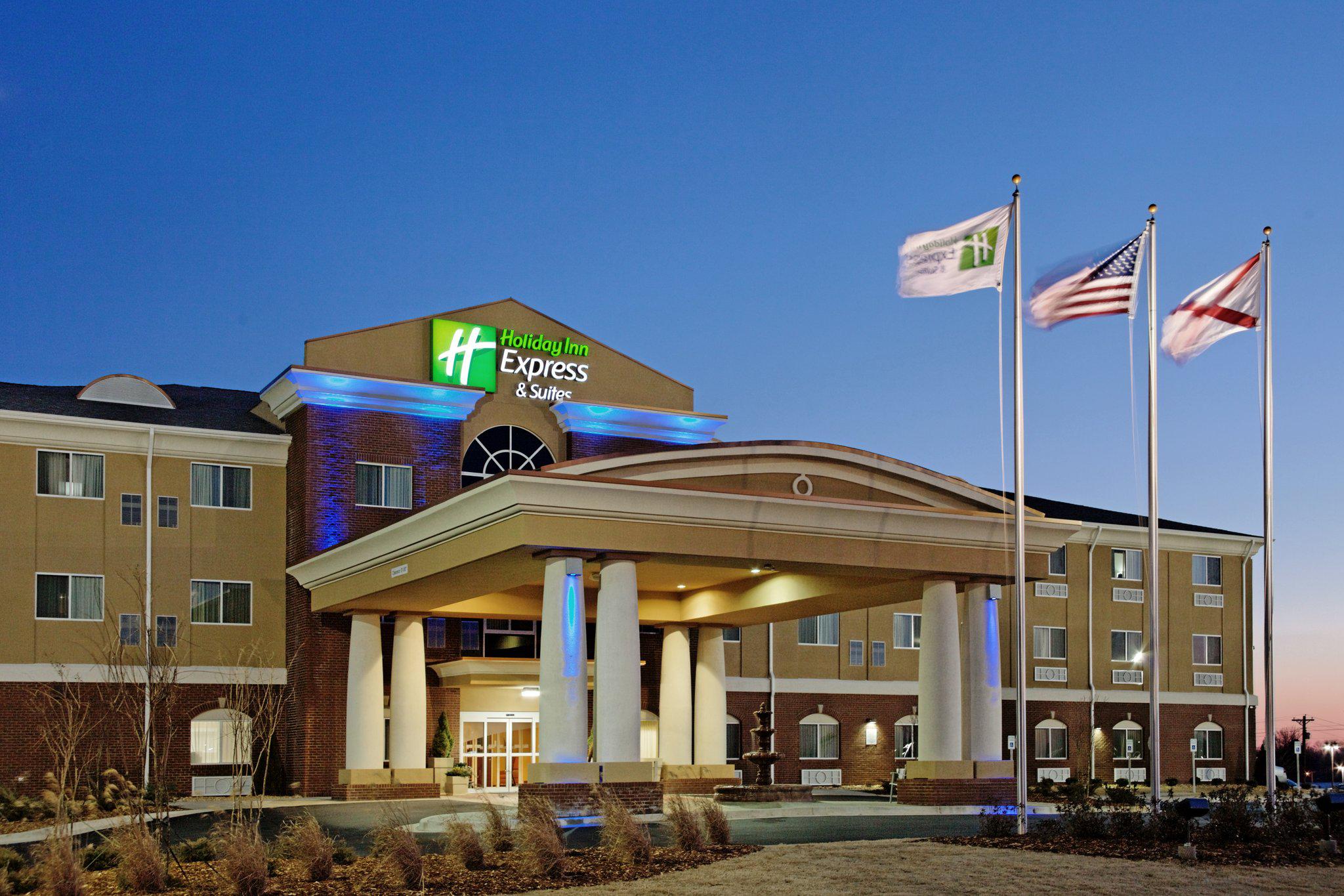 Holiday Inn Express & Suites Florence Northeast Photo