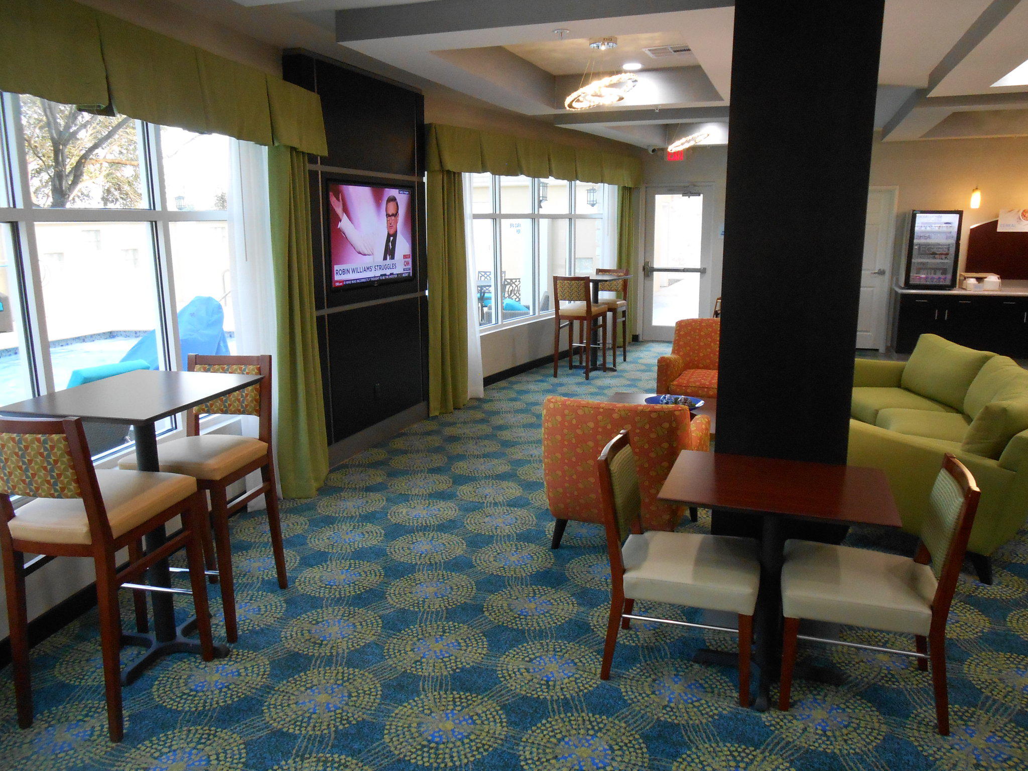 Holiday Inn Express & Suites Houston Northwest-Brookhollow Photo