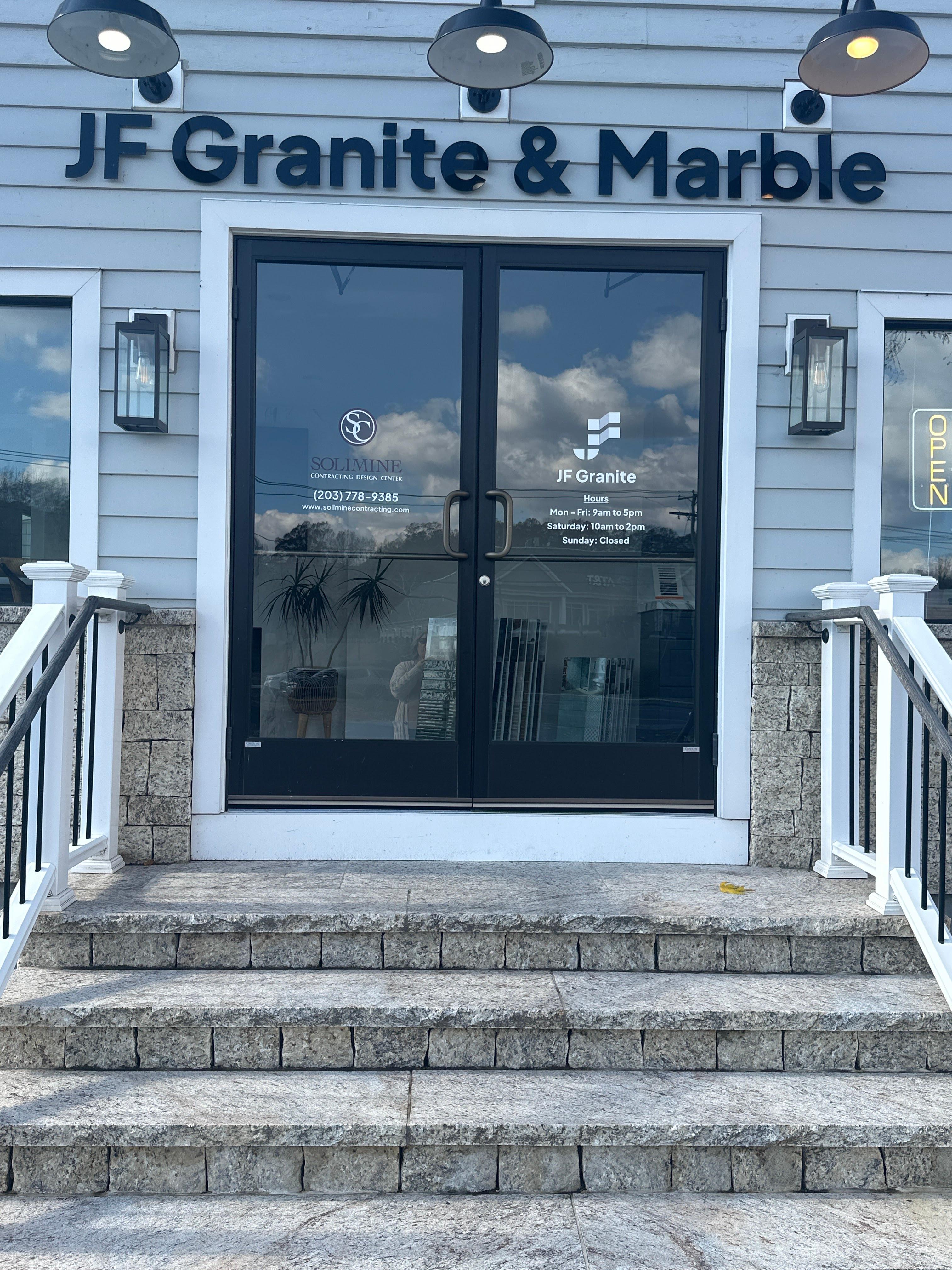 Solimine Contracting Image