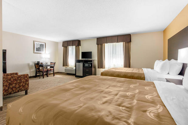 Images Quality Inn & Suites