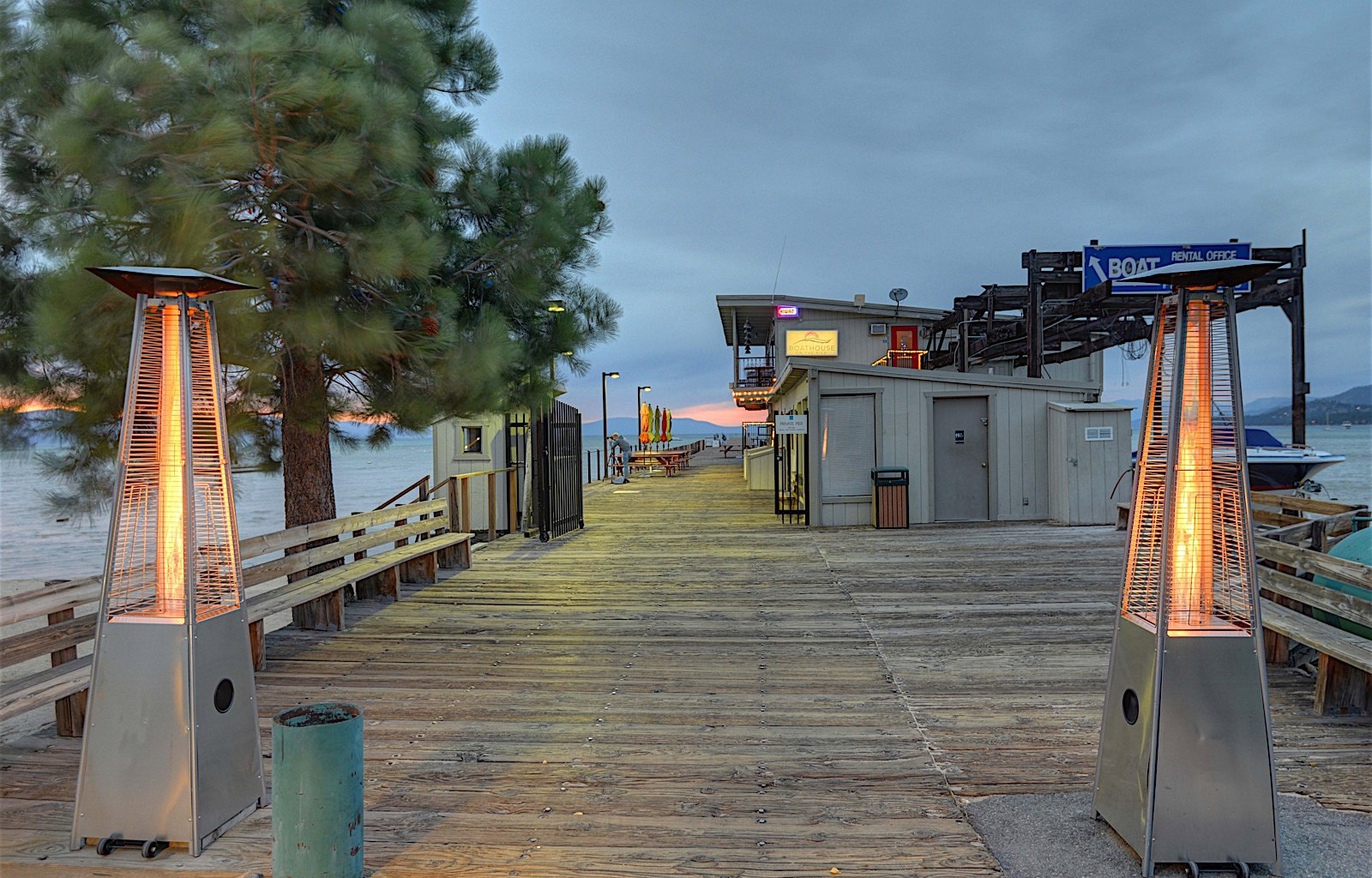 Beach Retreat & Lodge at Tahoe Photo