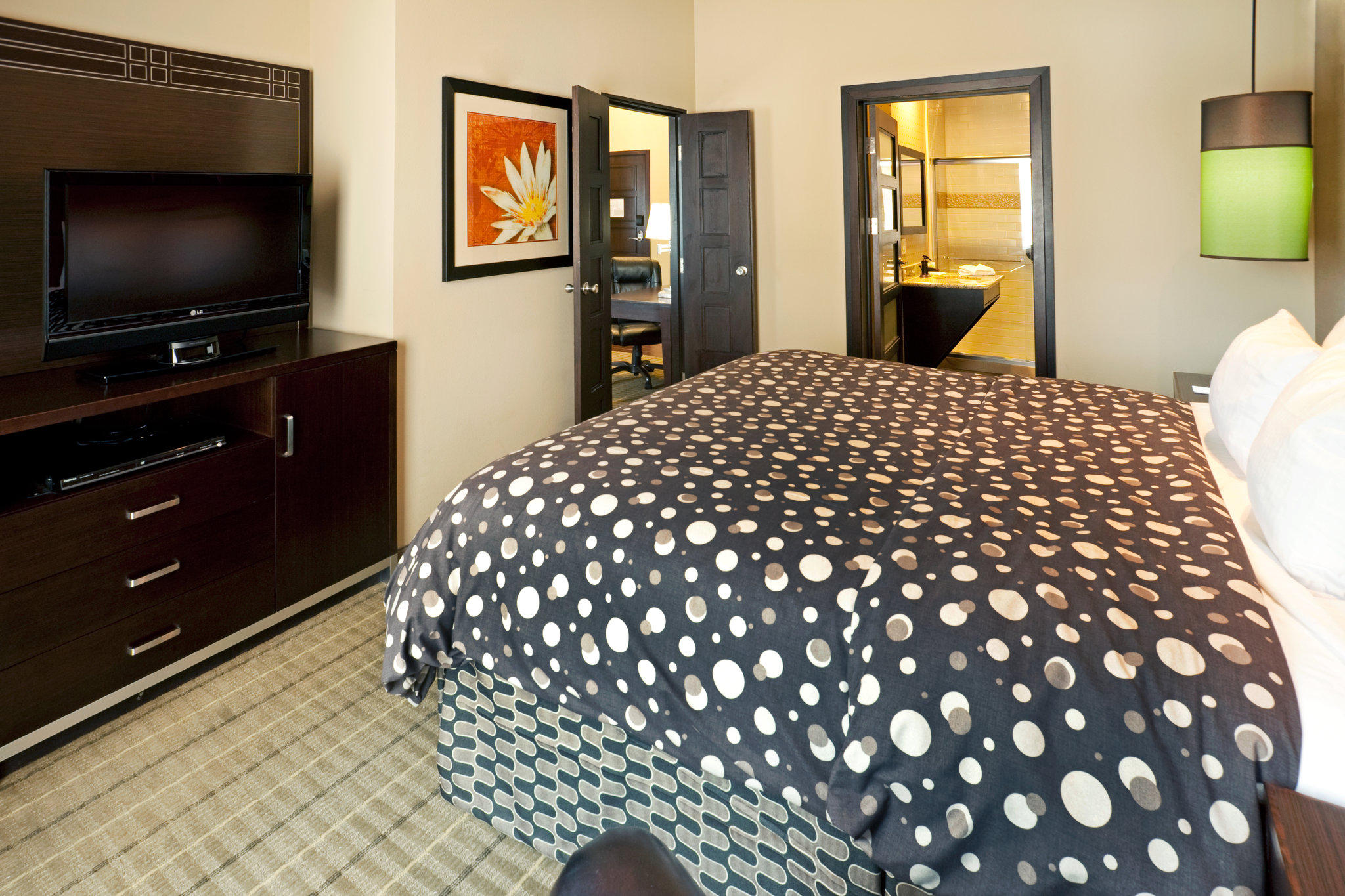 Staybridge Suites DFW Airport North Photo