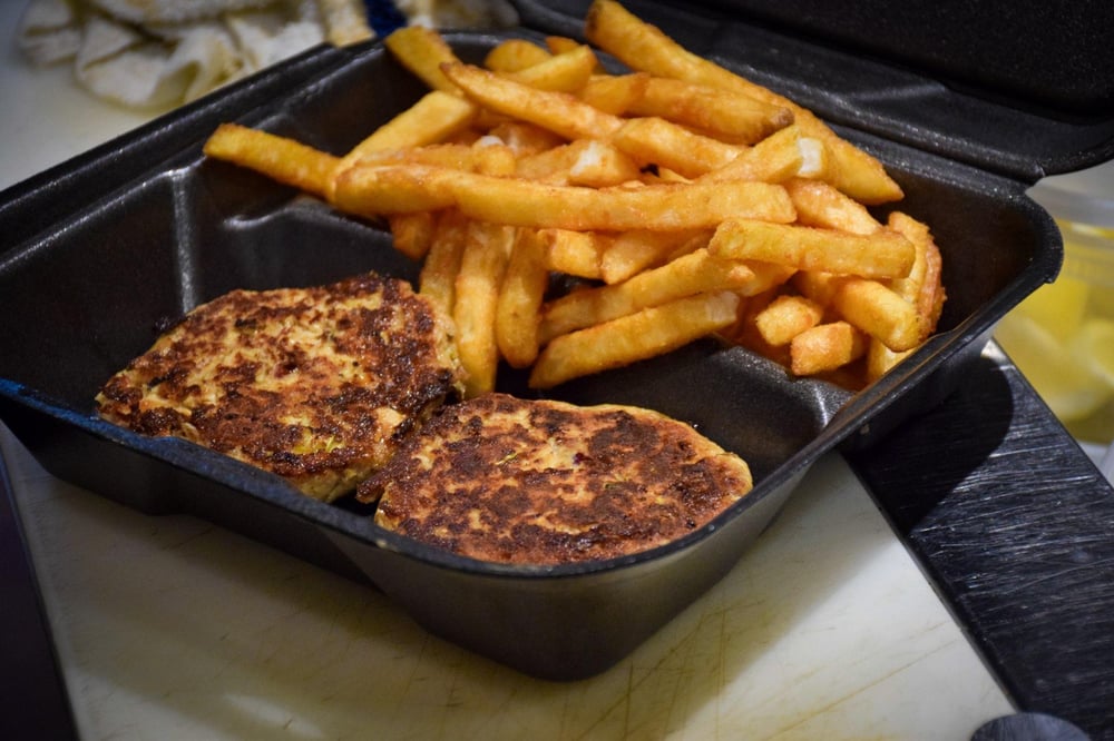 Grilled Salmon Cakes