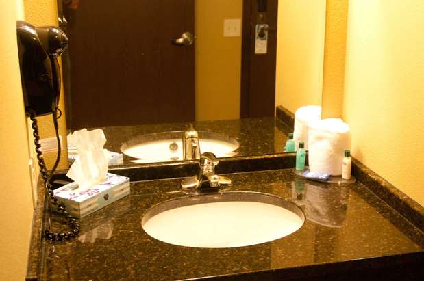 Images Americas Best Value Inn Big Lake
