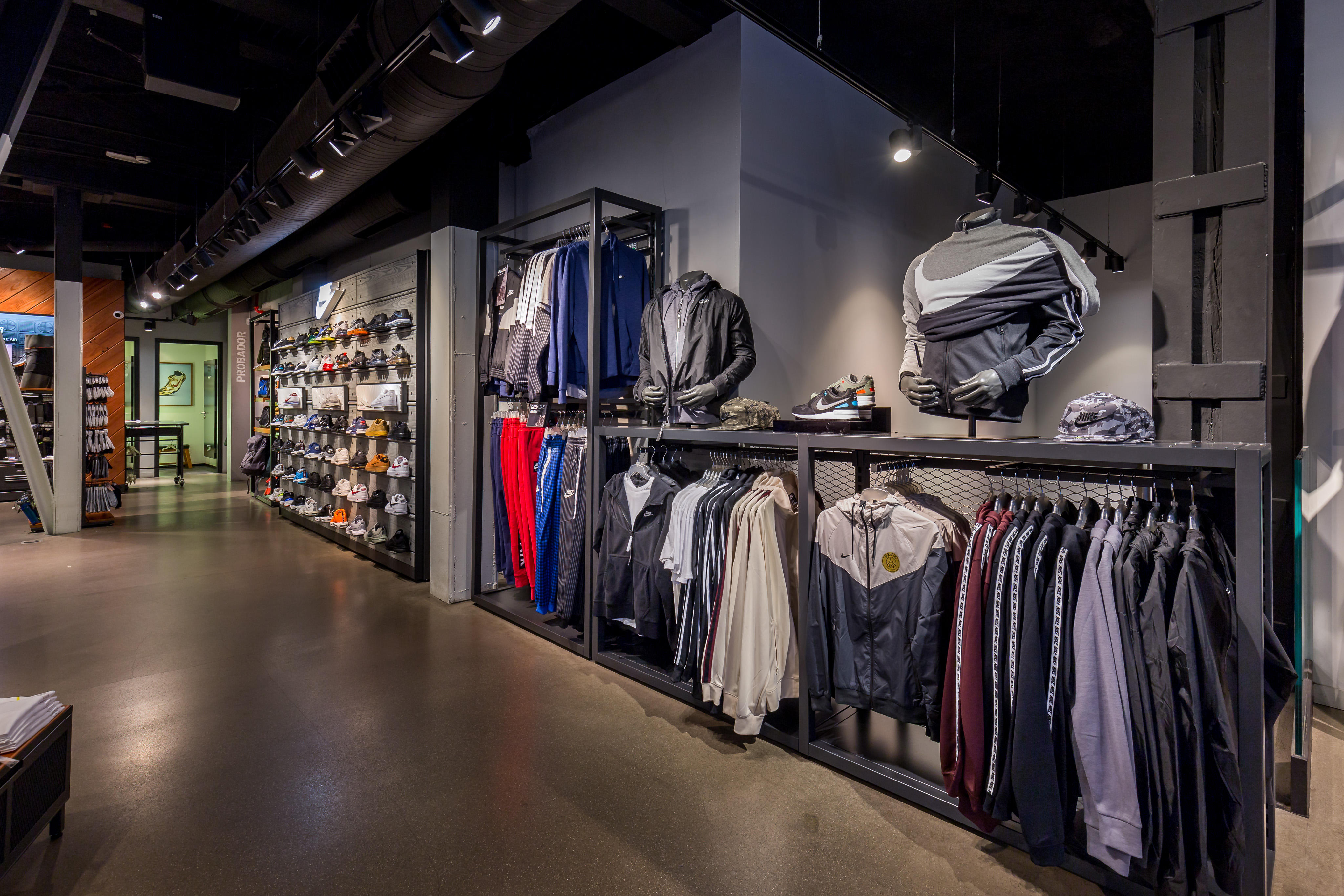 Images Nike Store Serrano