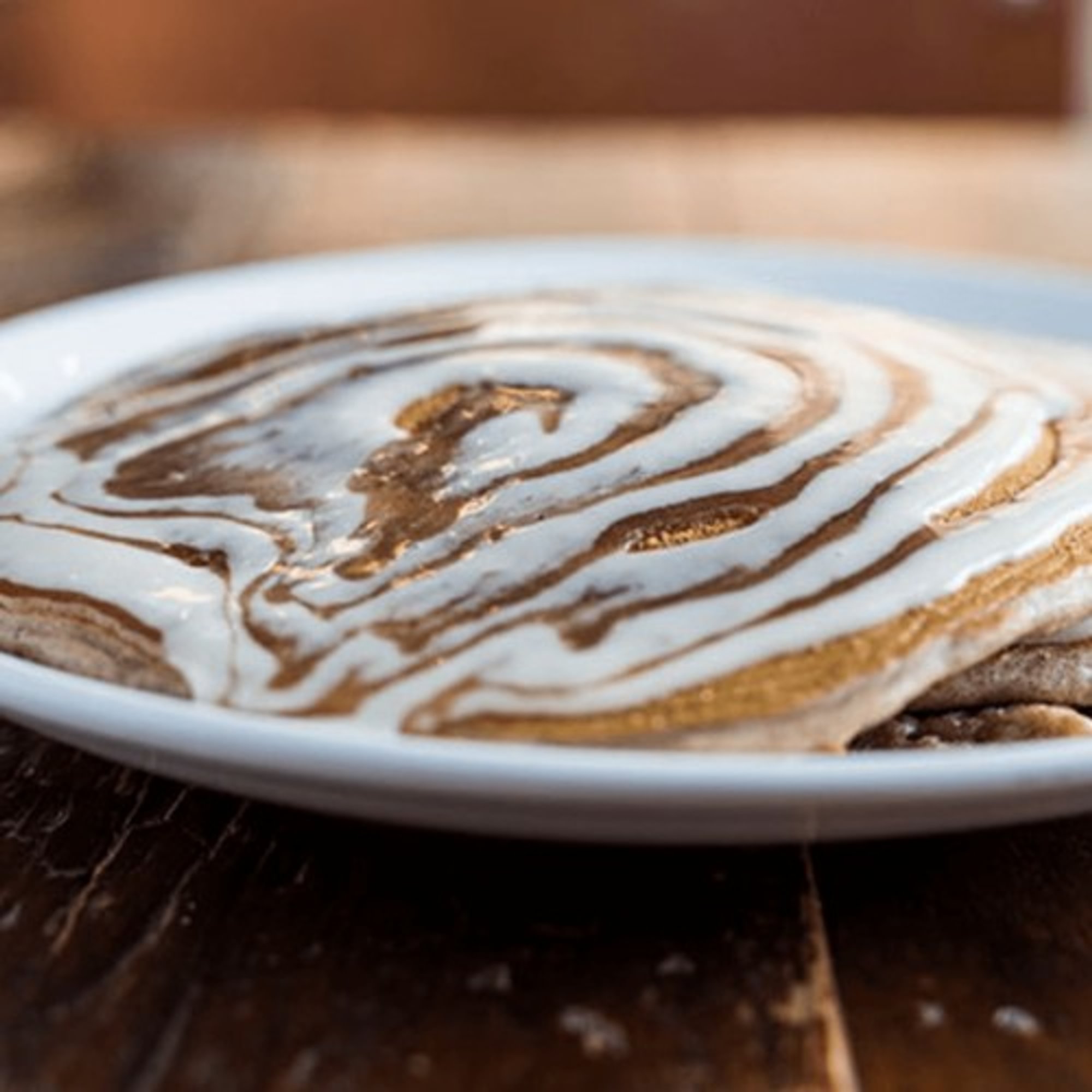 Cinnamon Roll Pancakes (V)