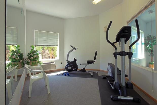 Images Americas Best Value Inn & Suites - Forest Grove/Hillsboro