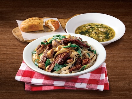 Creamy Garlic Steak Fettuccine
