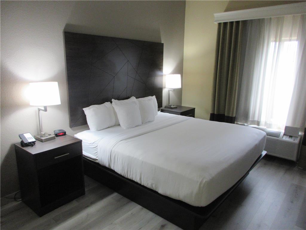 Best Western Kenner Image