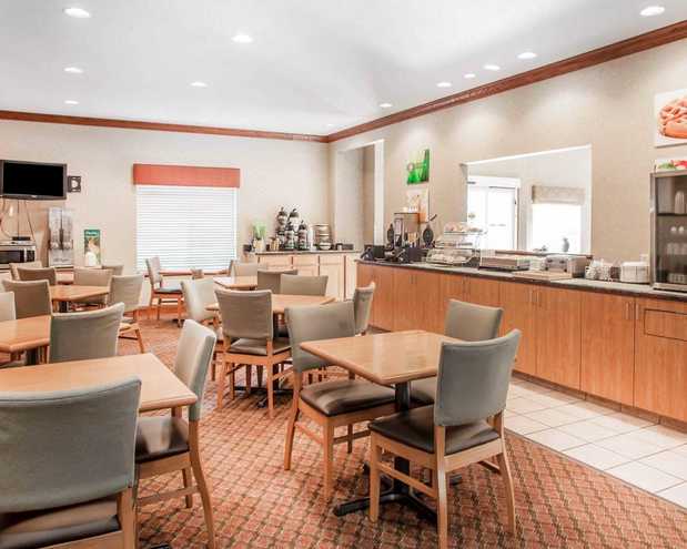 Images Quality Inn Lake of the Ozarks