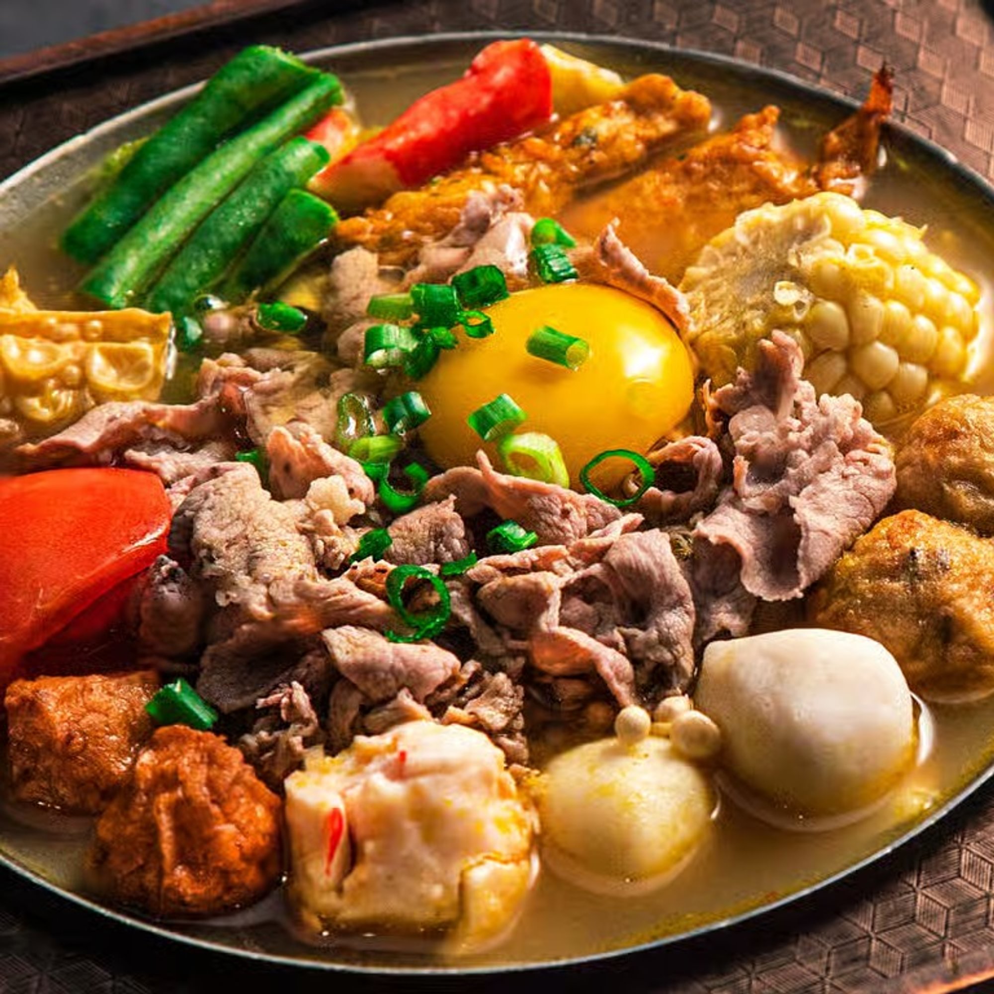 Curry Flavor Hot Soup / 咖哩魚丸鍋