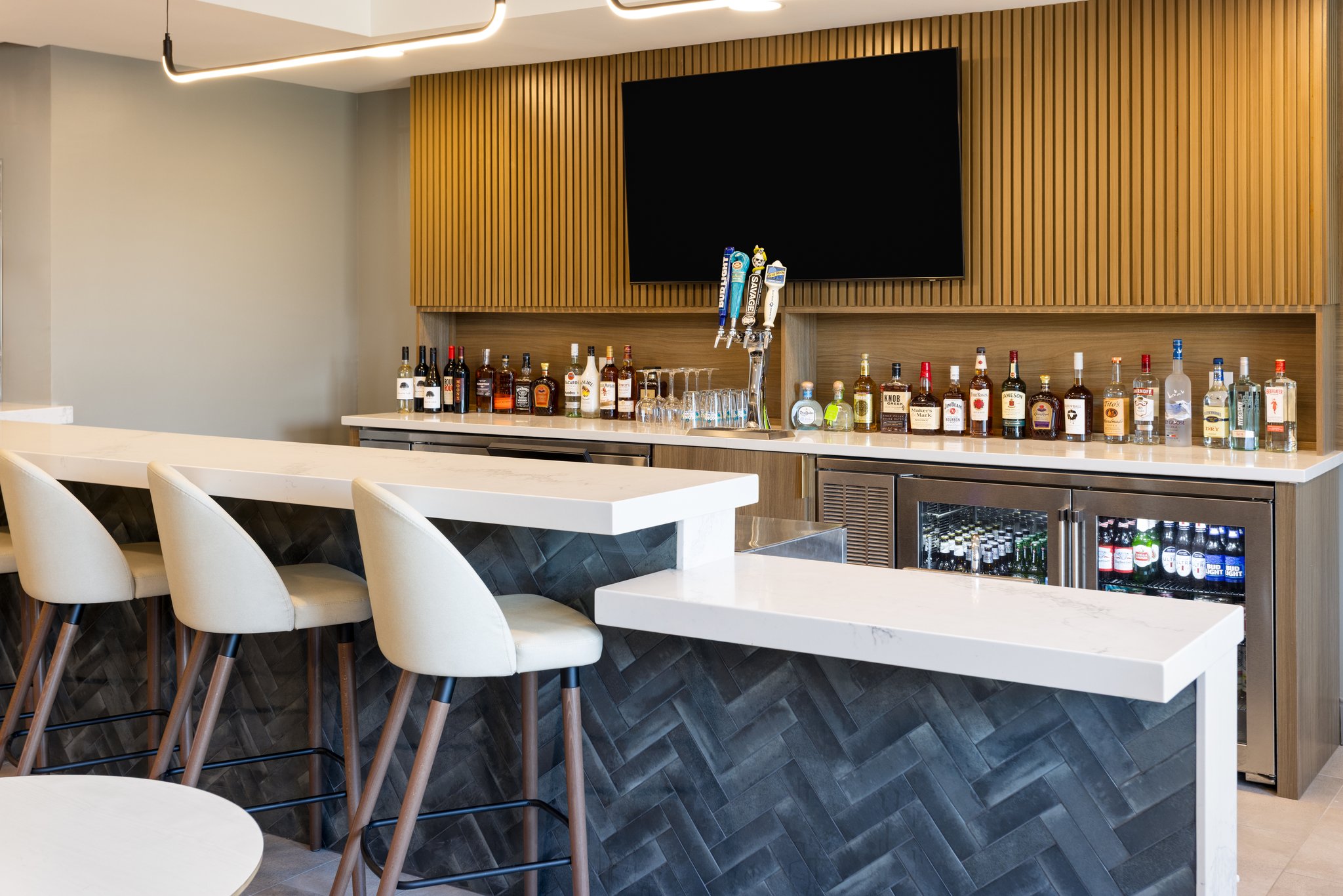 Holiday Inn & Suites Columbia NE - Ft Jackson Area by IHG Image