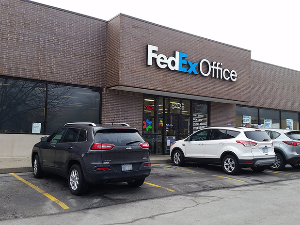 Images FedEx Office Print & Ship Center