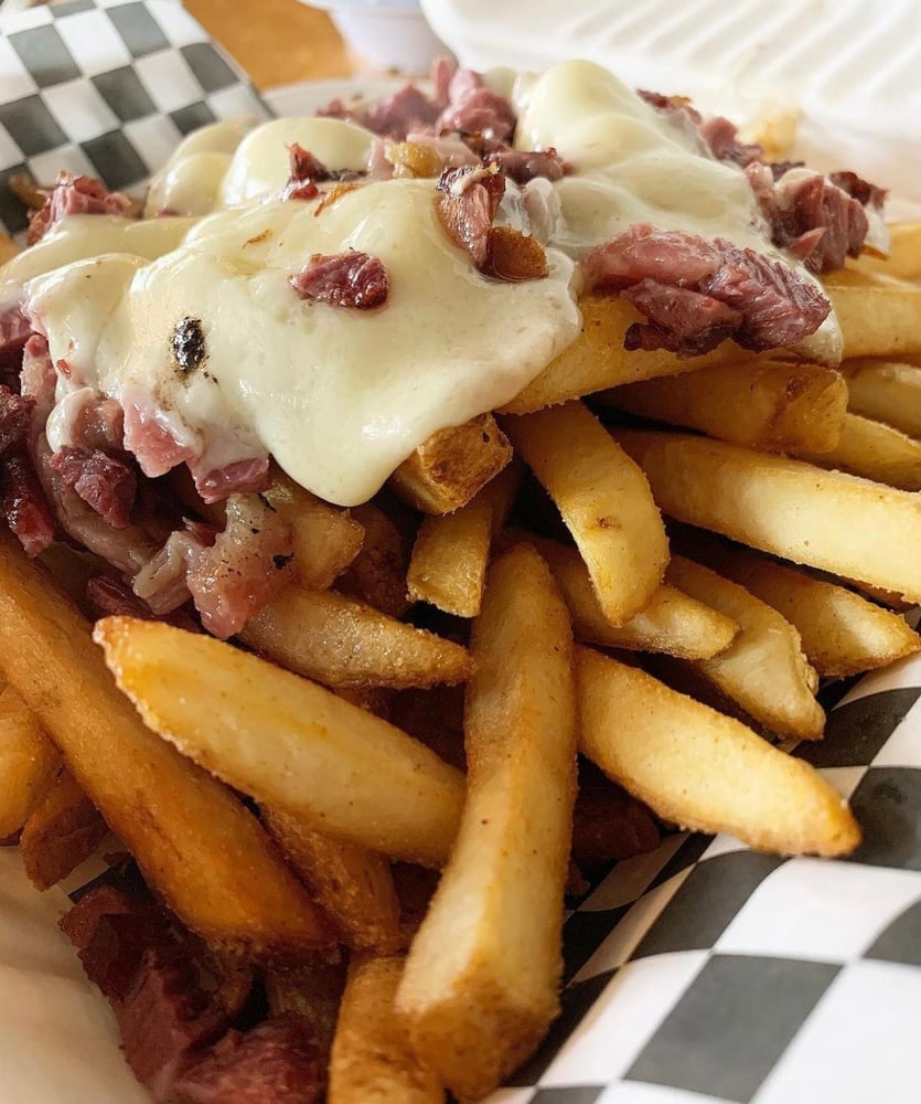 PASTRAMI CHEESE FRIES FULL ORDER