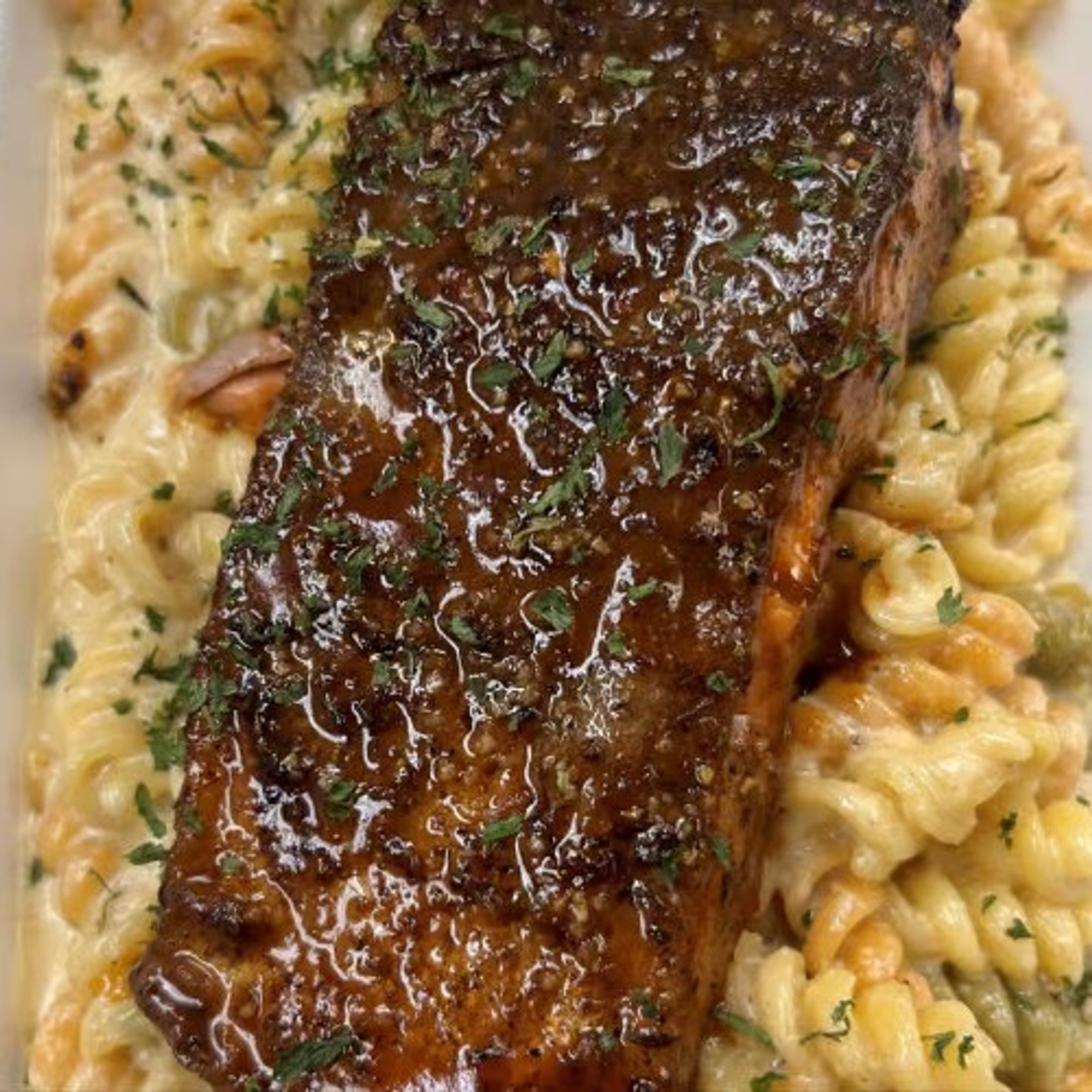 Alfredo Jerk Salmon Pasta