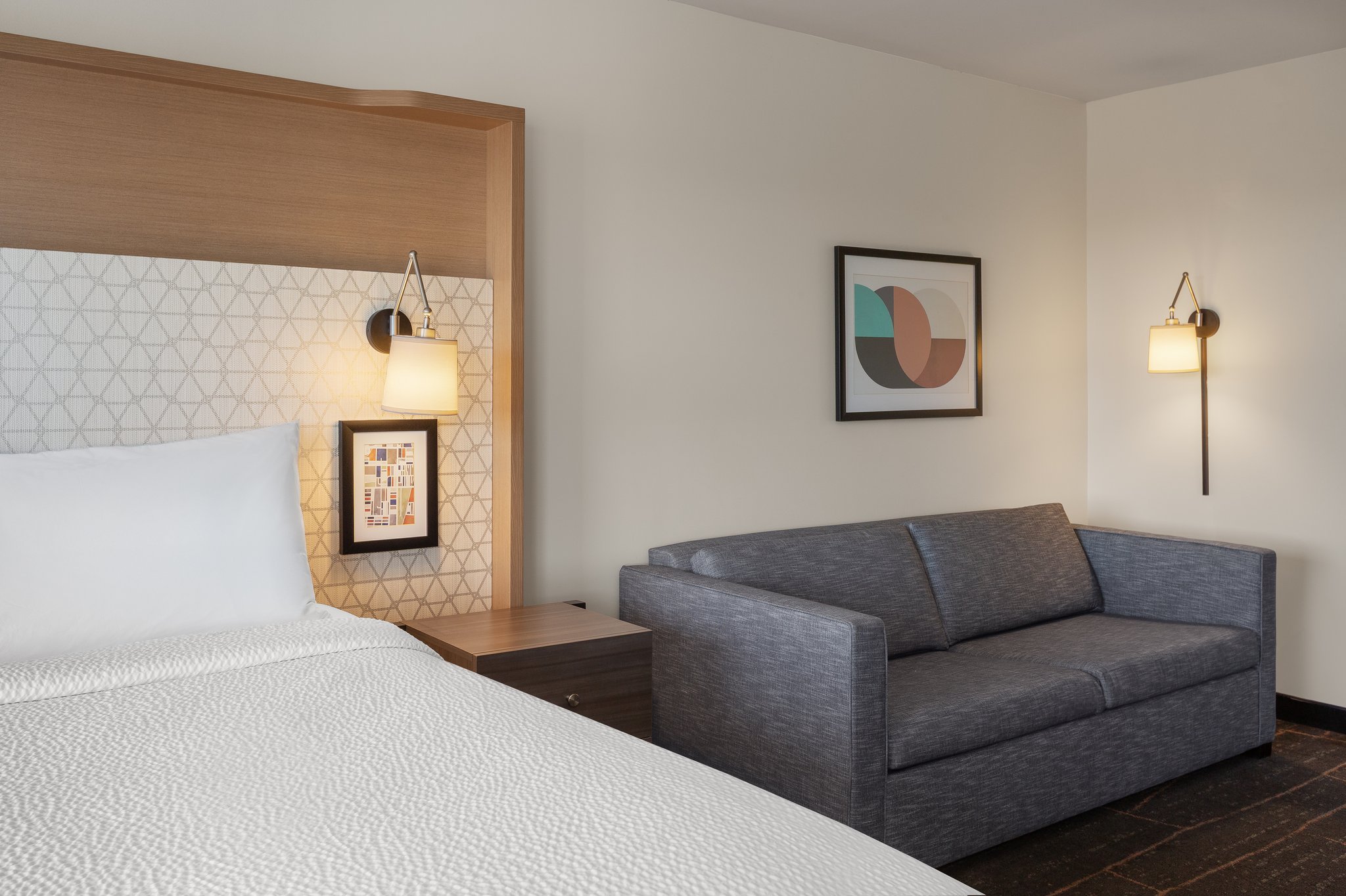 Holiday Inn & Suites Detroit - Troy by IHG Image