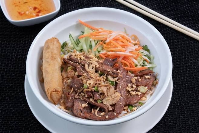 V5. Grilled Marinated Chicken & Crispy Spring Roll over Vermicelli