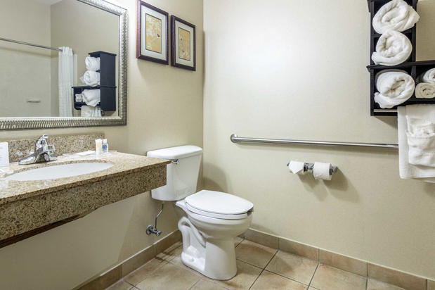 Images Comfort Suites