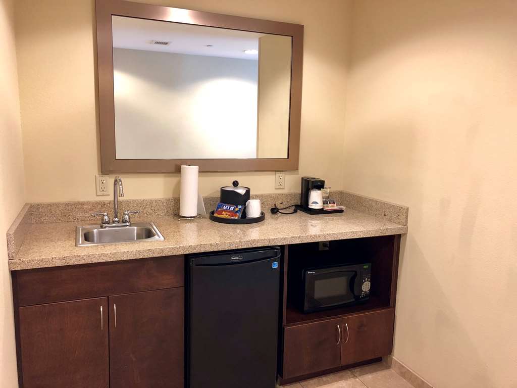 Hampton Inn & Suites Woodstock, VA Image