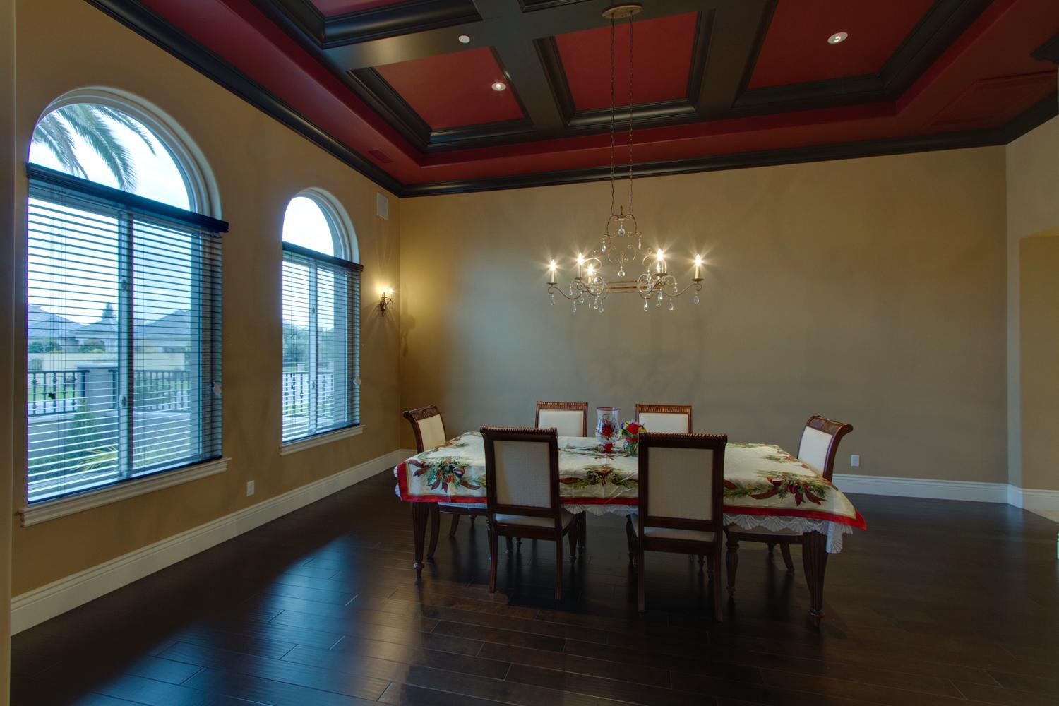 Peak Performance Realty Image