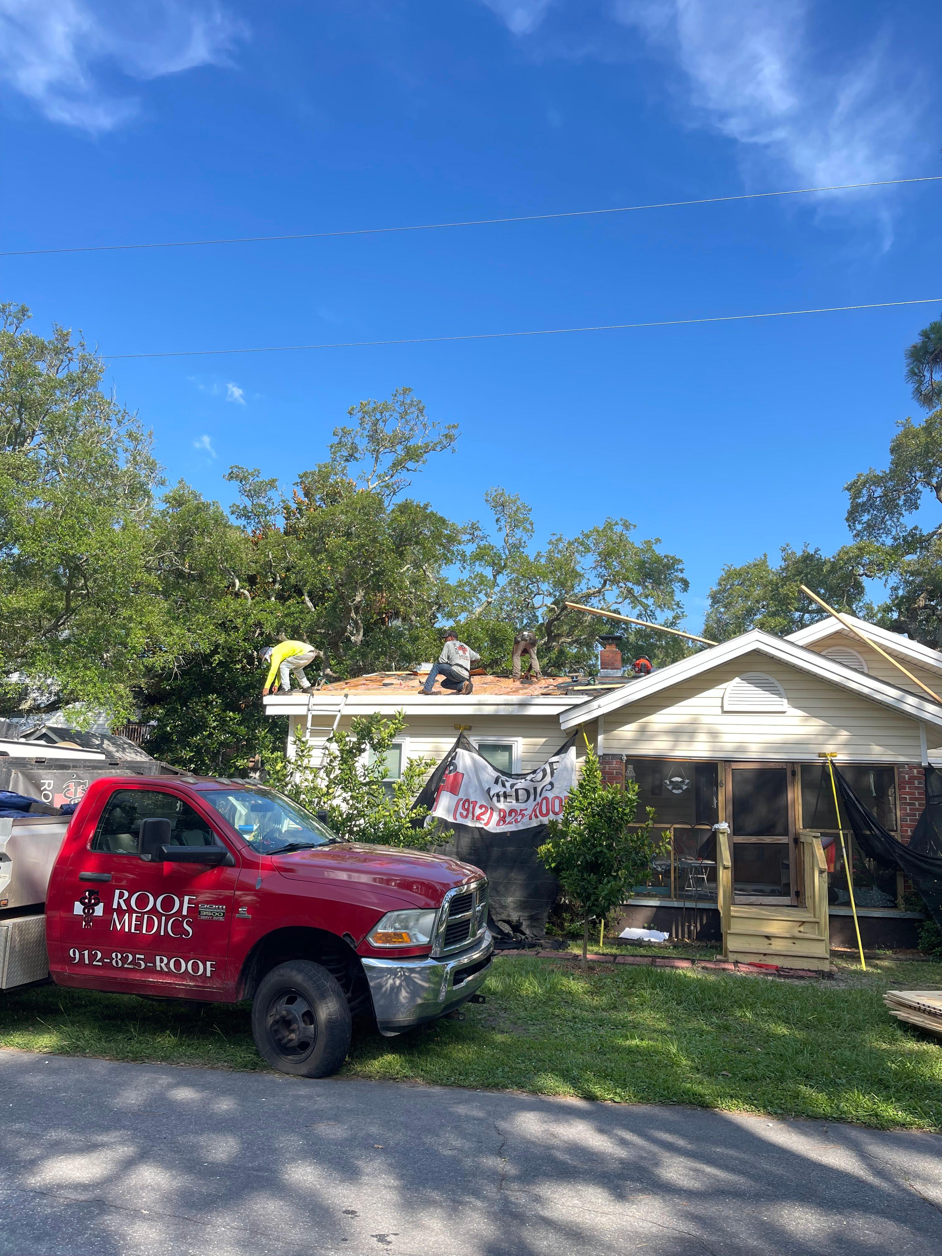 Roof Medics Roofing LLC Image