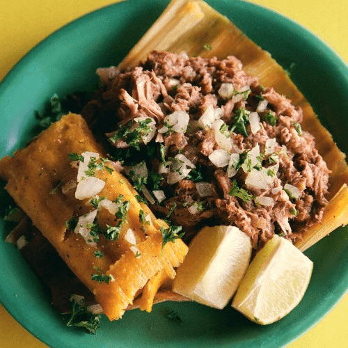 Tamal en Hoja Y Lechón