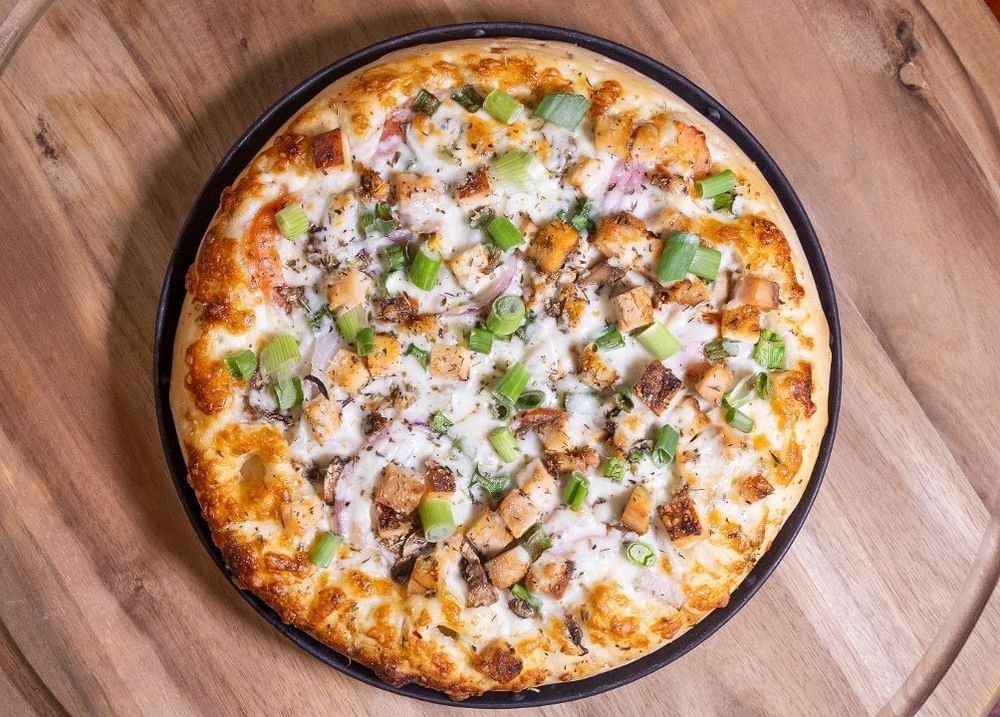 Chicken & Garlic Pizza