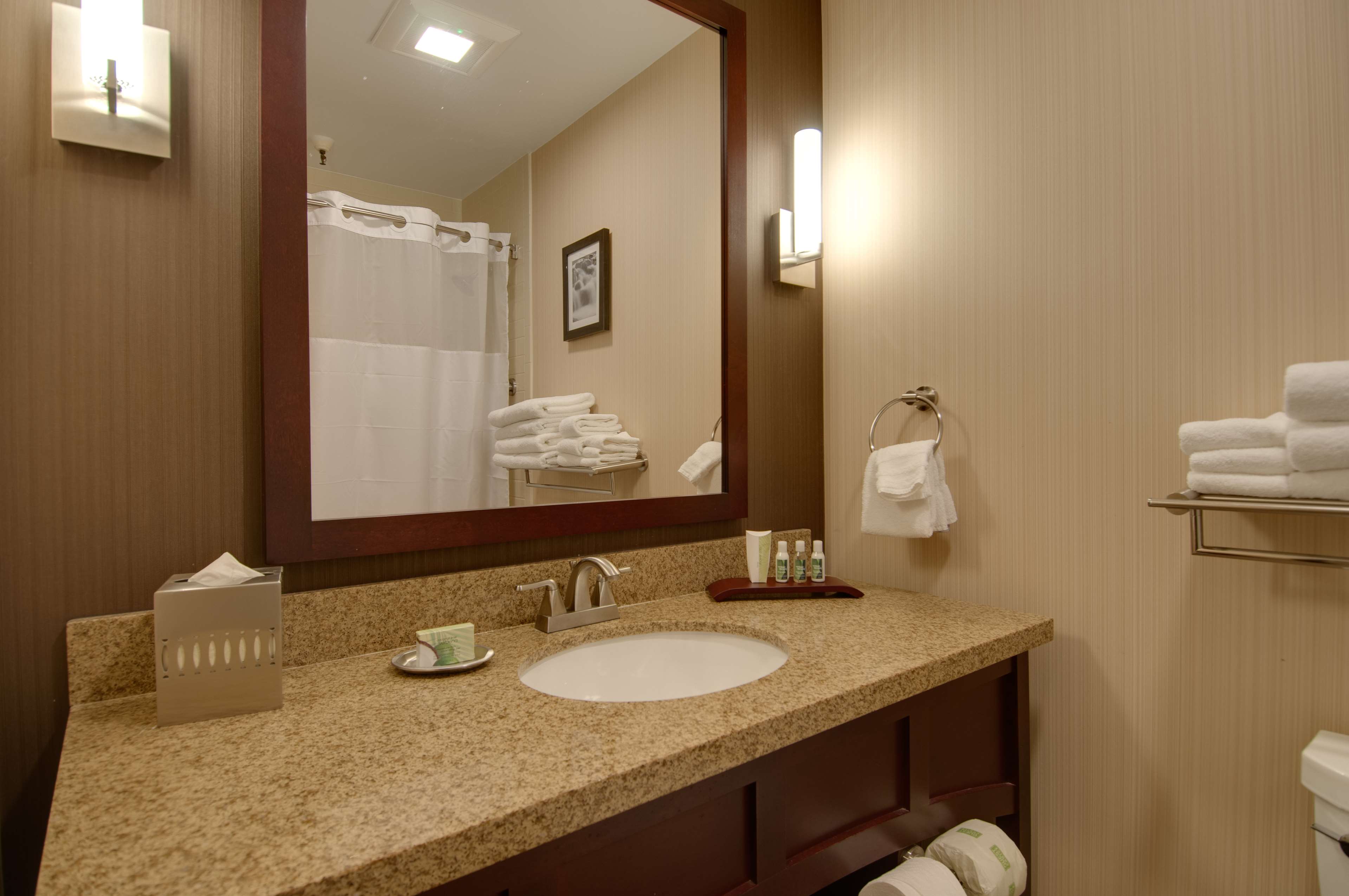 Best Western Plus Truckee-Tahoe Hotel Photo