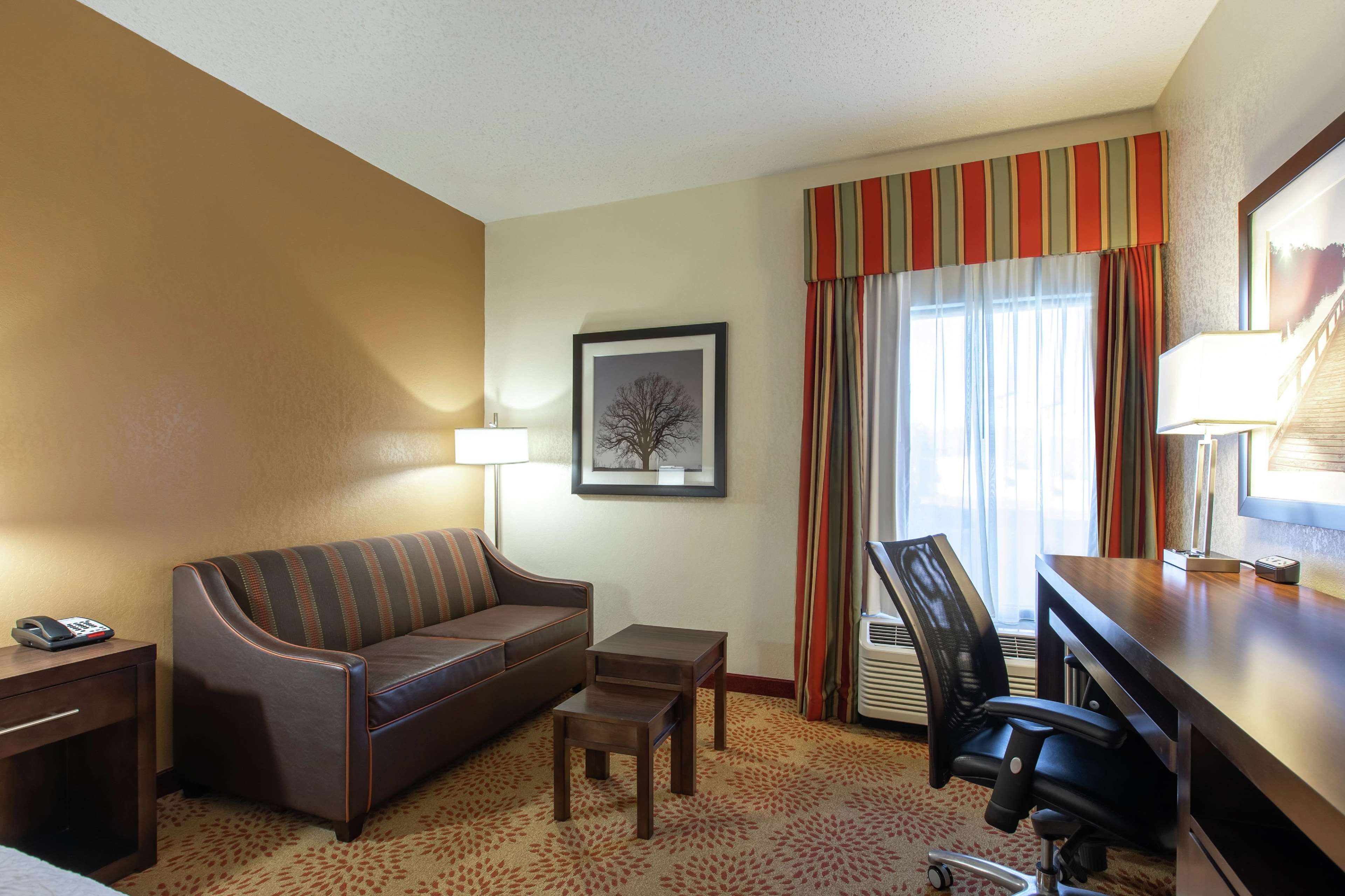 Hampton Inn Anderson Photo