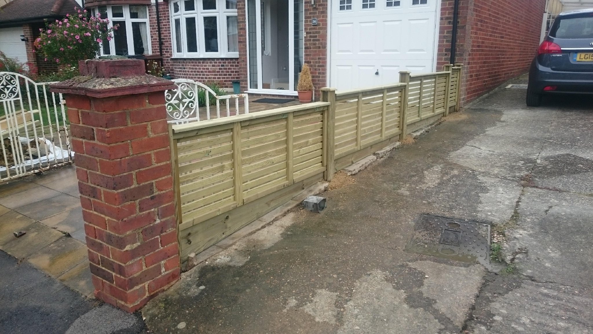 Garden Fencing Essex Fencing Contractors in Basildon SS14 3JJ