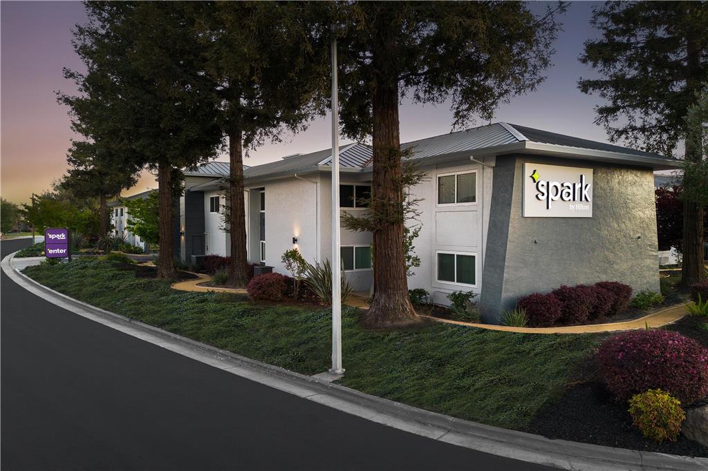 Spark by Hilton San Jose Airport Logo