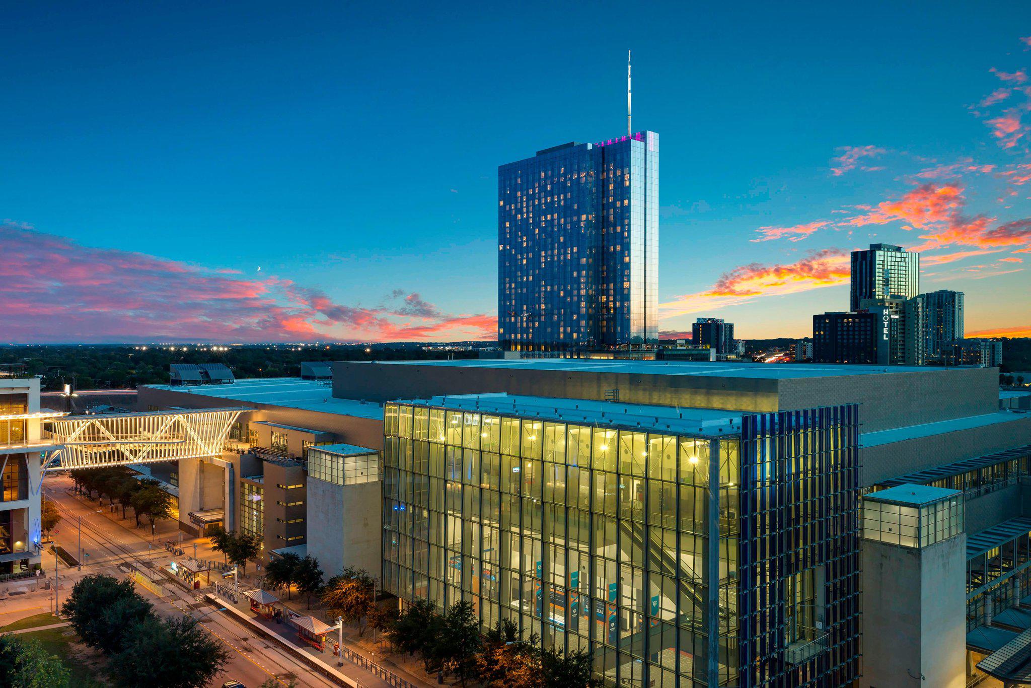 Courtyard by Marriott Austin Downtown/Convention Center Photo