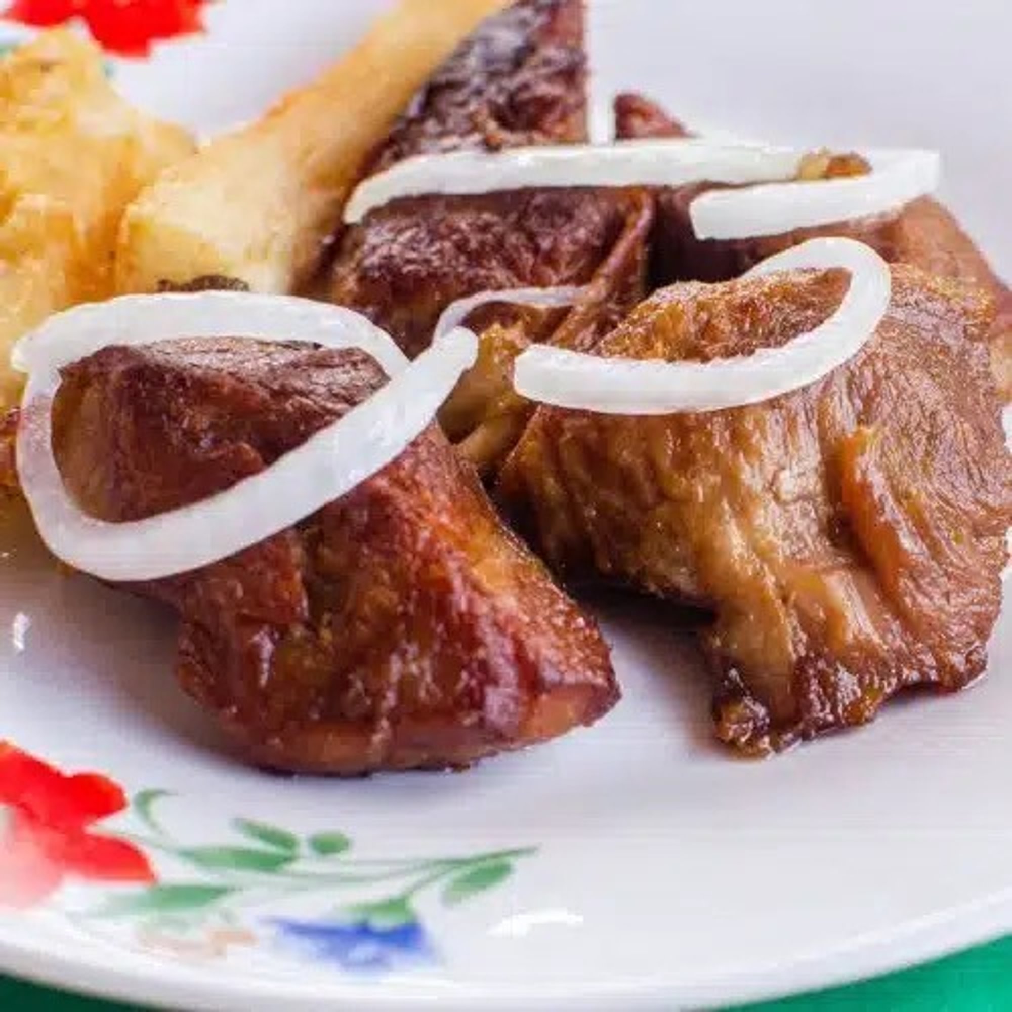 Masita frita con yuca frita