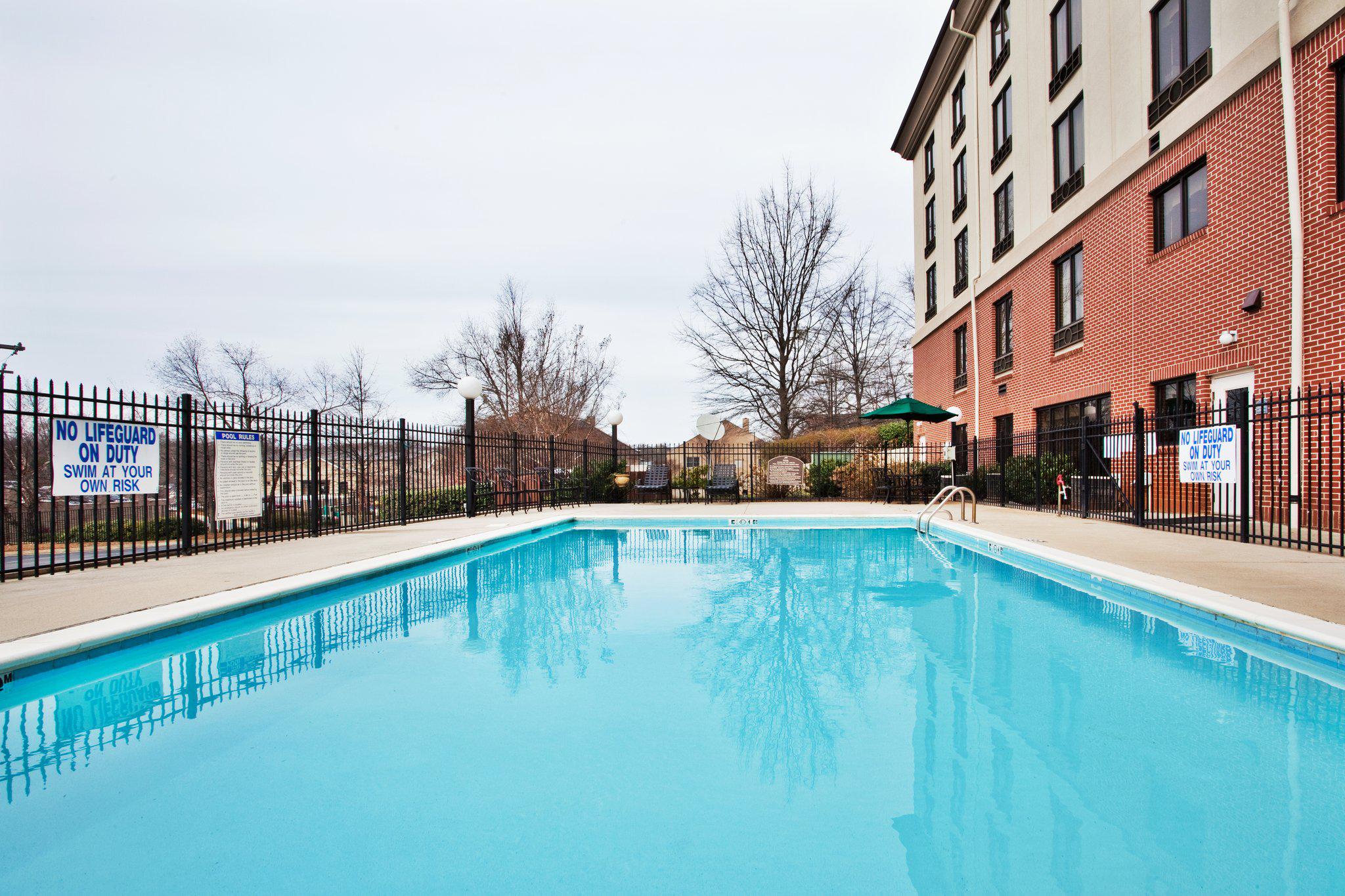 Holiday Inn Express & Suites Greenville-Downtown Photo