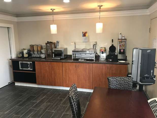Images SureStay Plus Hotel by Best Western San Bernardino South