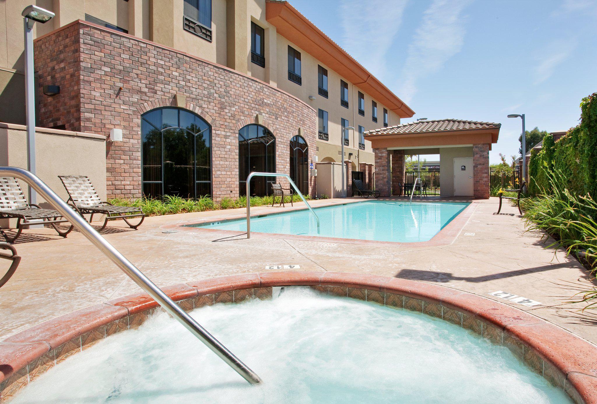 Holiday Inn Express & Suites Atascadero Photo