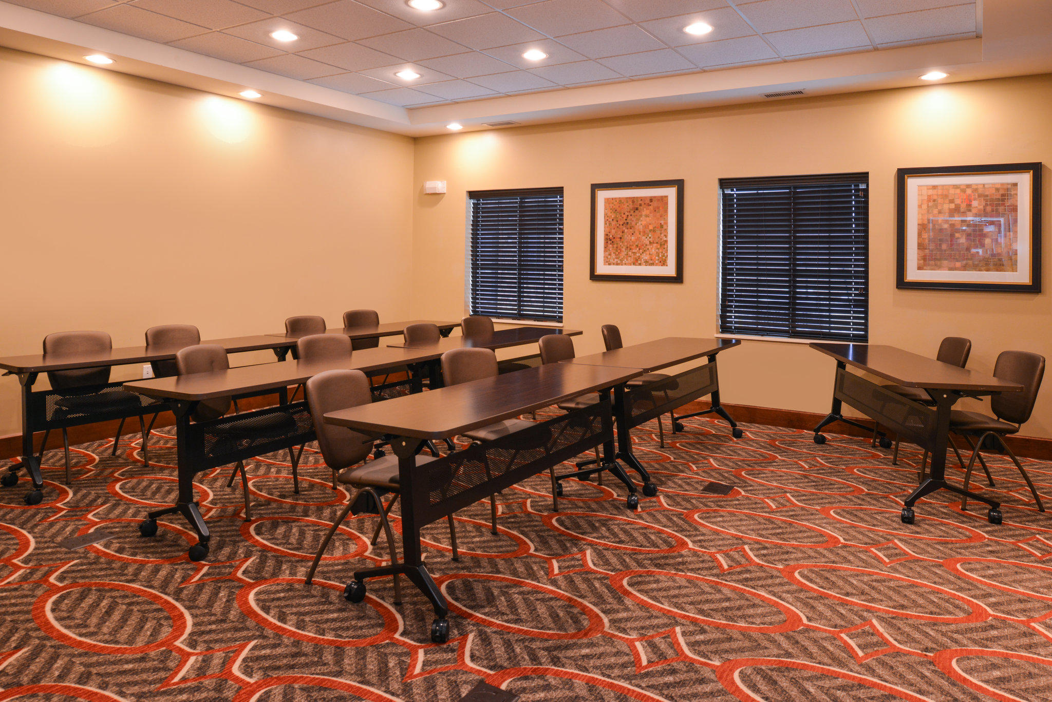 Staybridge Suites Merrillville Photo