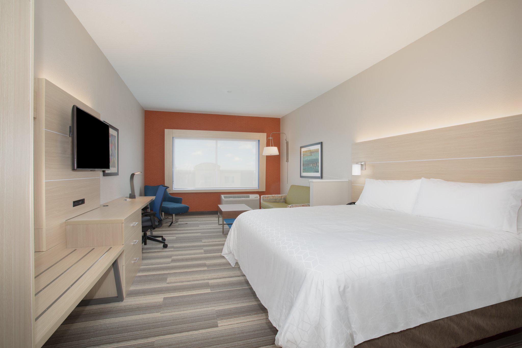 Holiday Inn Express & Suites Denver NE - Brighton Photo