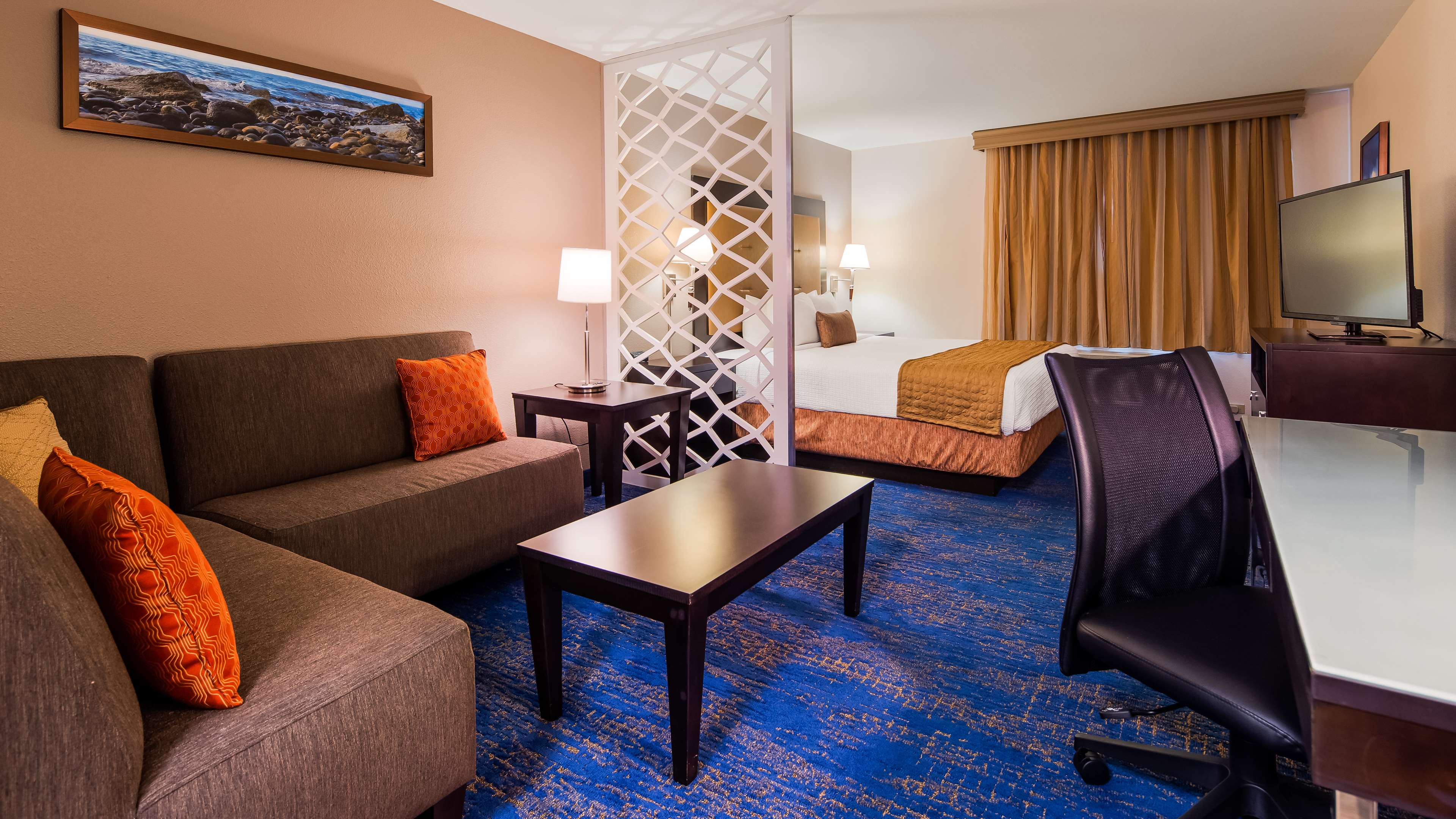 Best Western Plus Portland Airport Hotel & Suites Photo