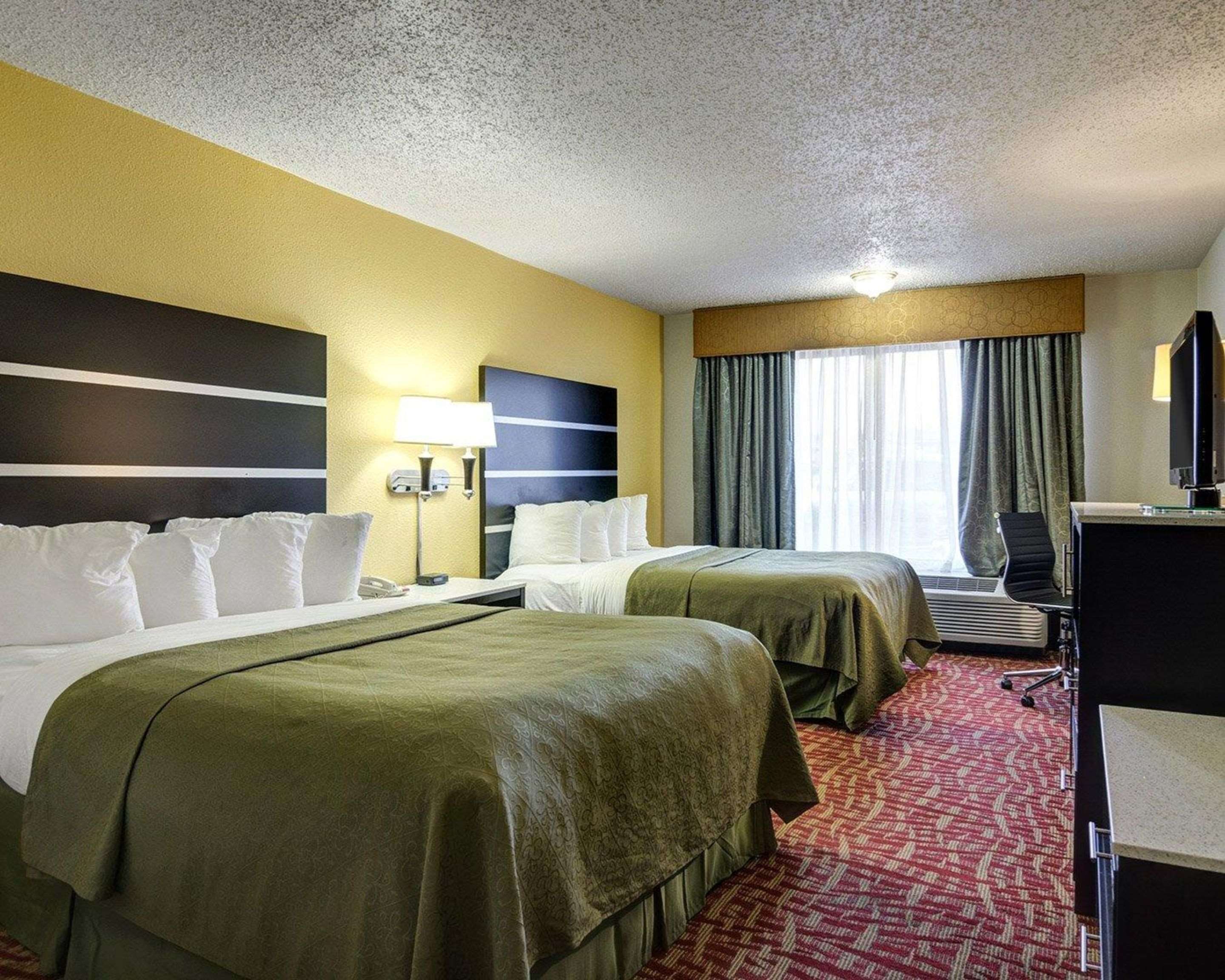 Quality Inn Fort Smith I-540 Photo