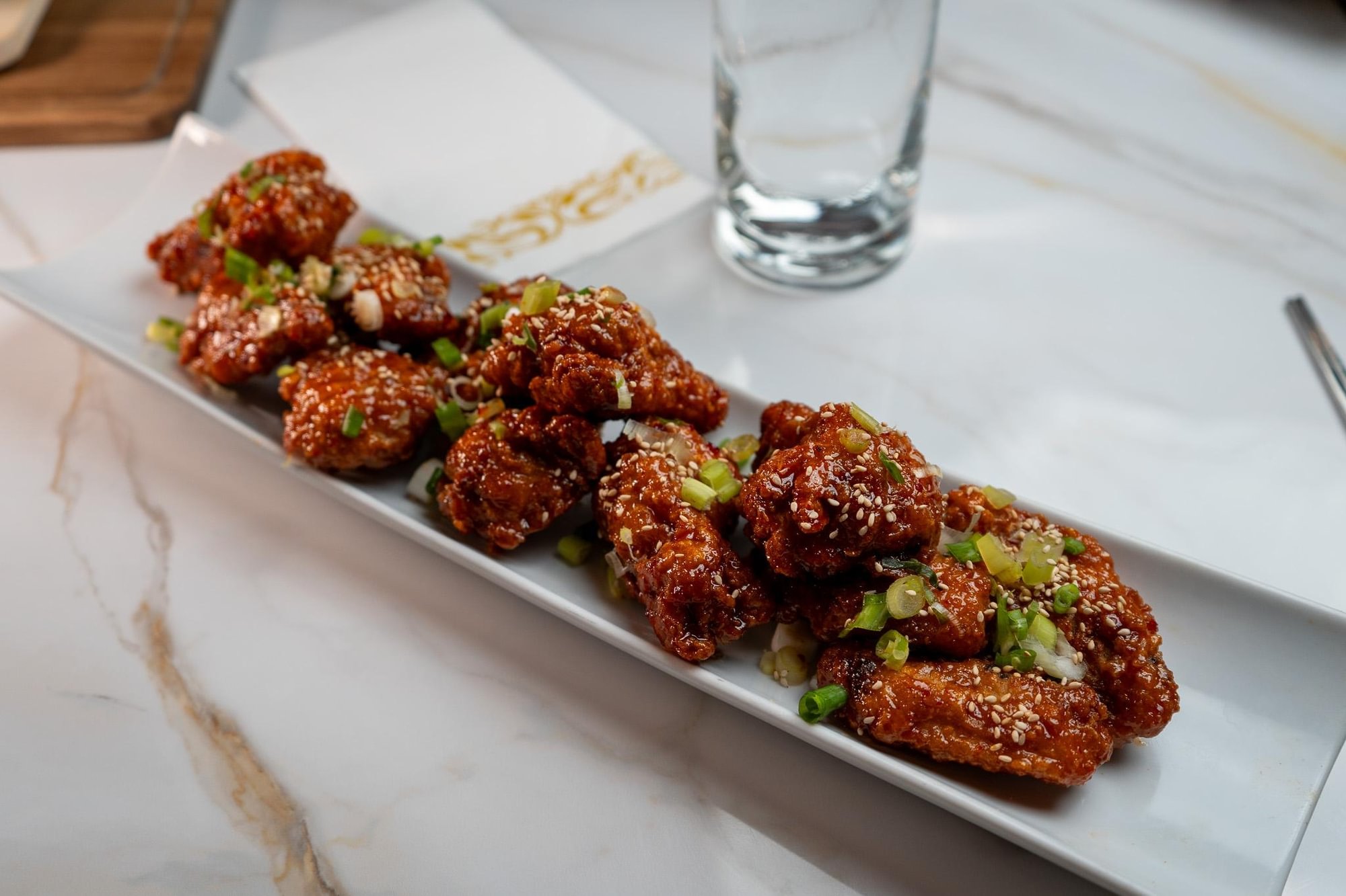 8 Pc Bone-In Wings
