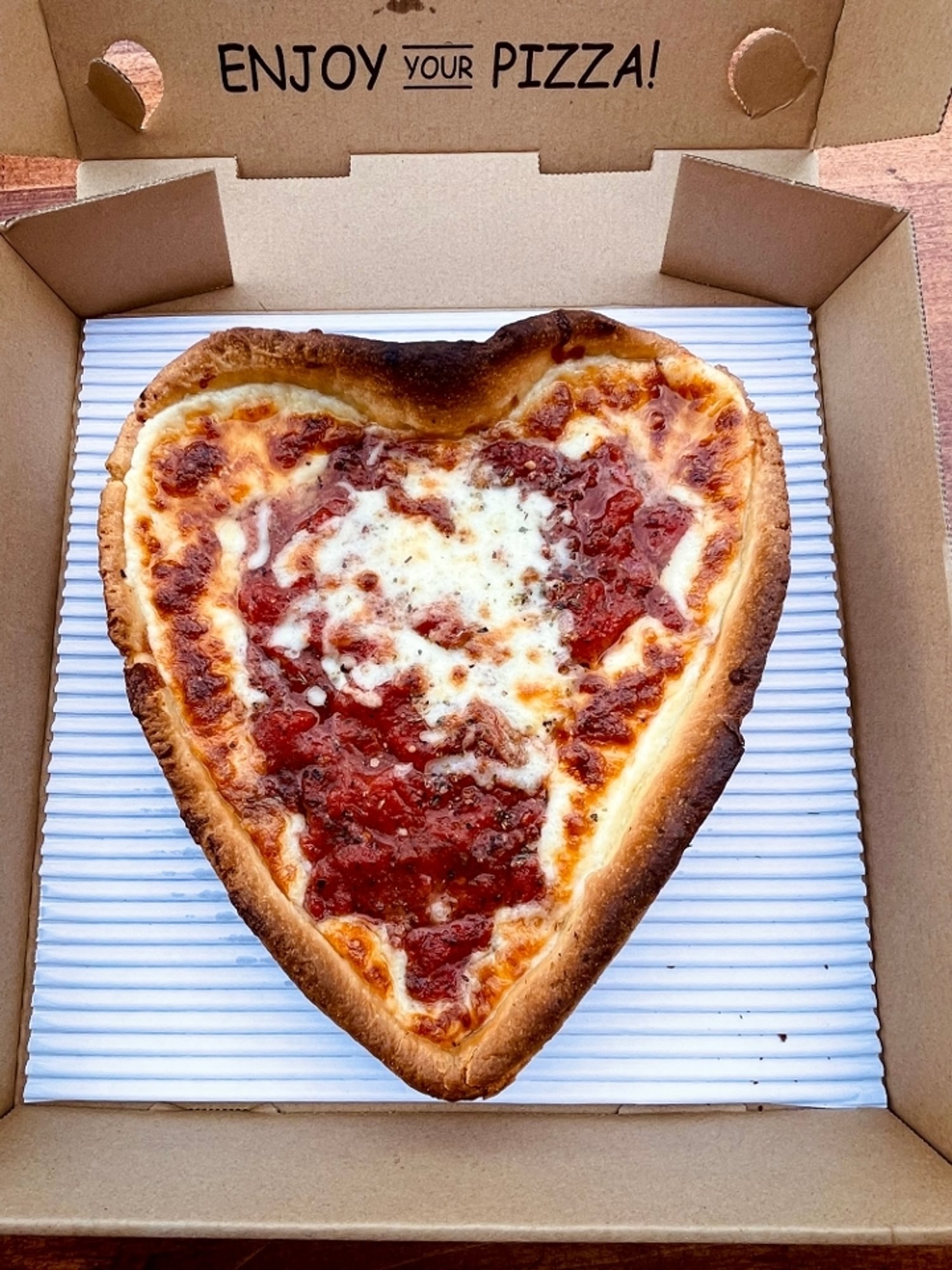 9' heart pan pizza