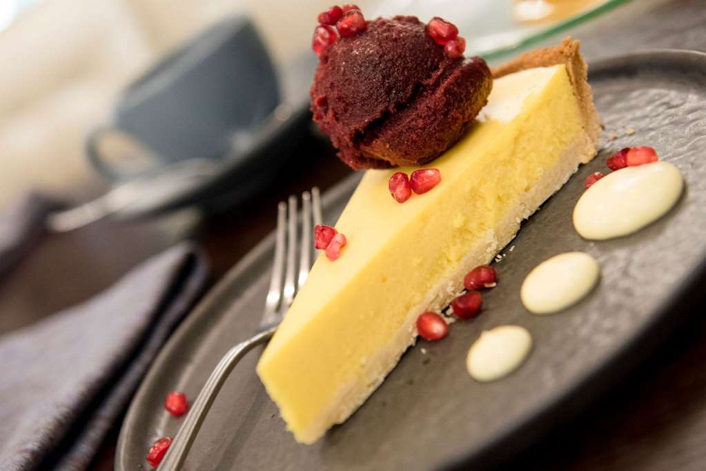 Desmond Hotel Malvern, a DoubleTree by Hilton Image