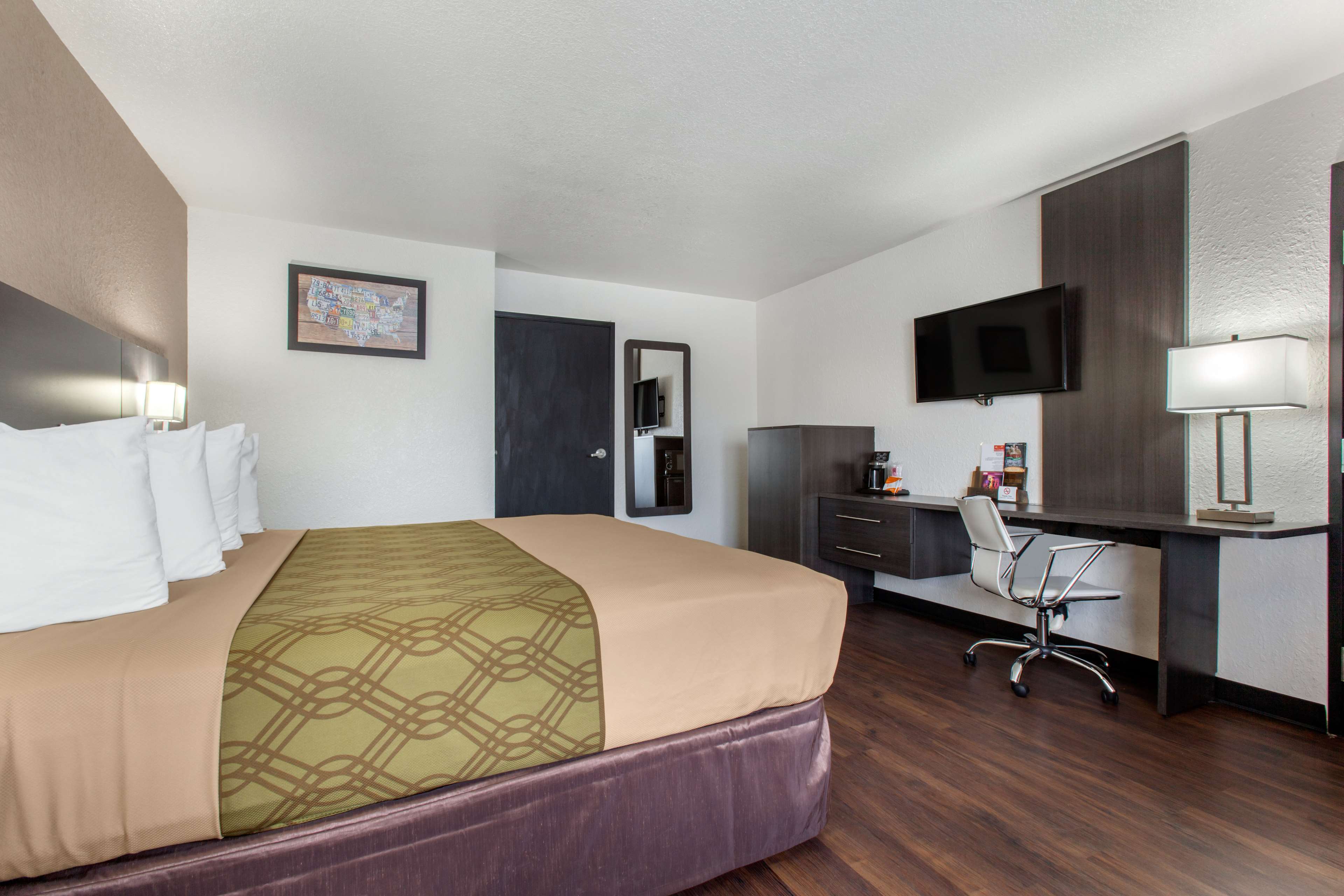 SureStay Hotel by Best Western Phoenix Airport Photo