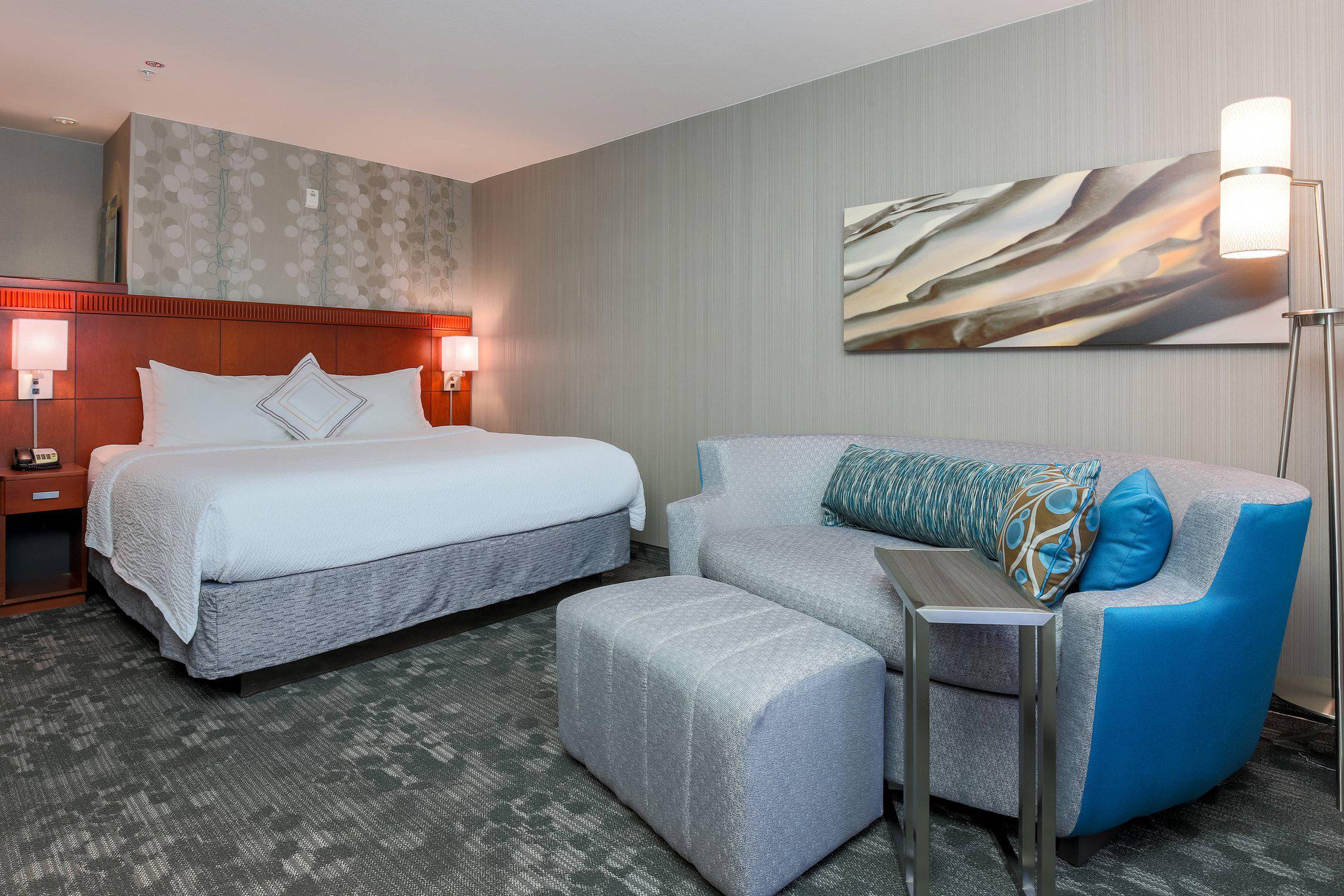 Courtyard by Marriott Las Vegas South Photo